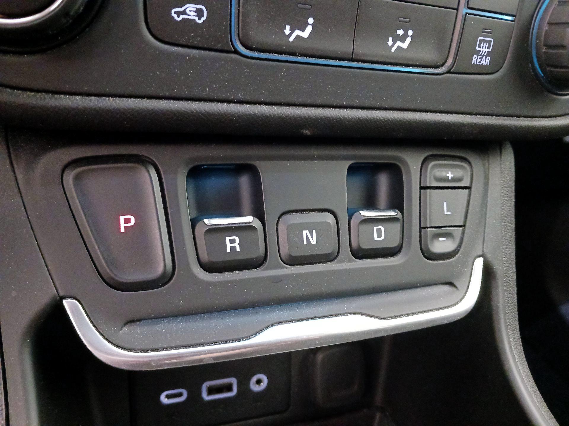 Thumbnail: 2019 GMC Terrain - 17