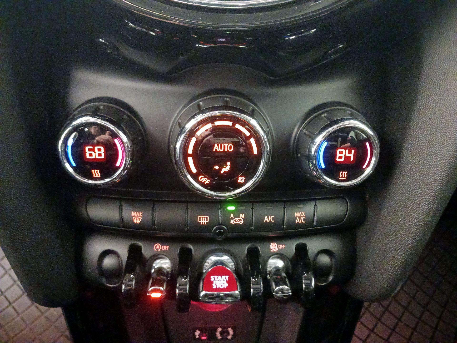 Thumbnail: 2016 MINI Cooper Hardtop - 15