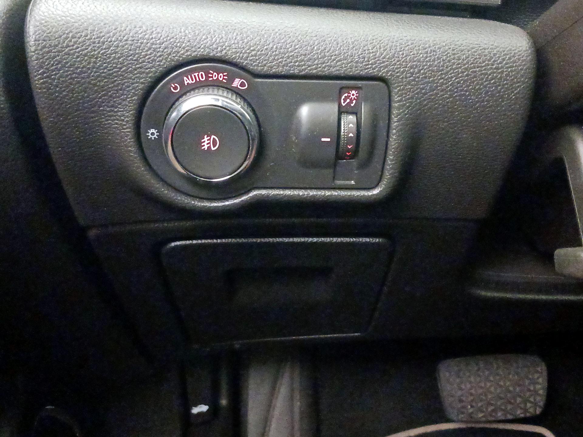 Thumbnail: 2016 Buick Cascada - 13