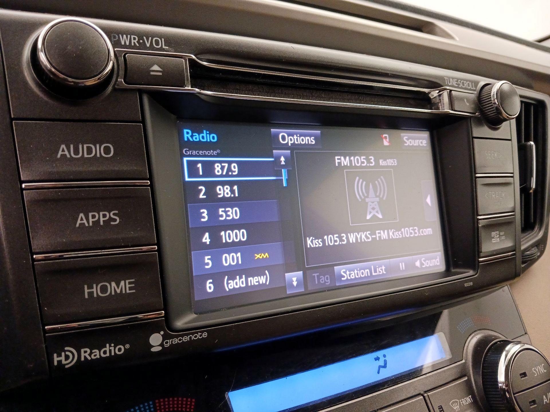 Thumbnail: 2015 Toyota RAV4 - 15