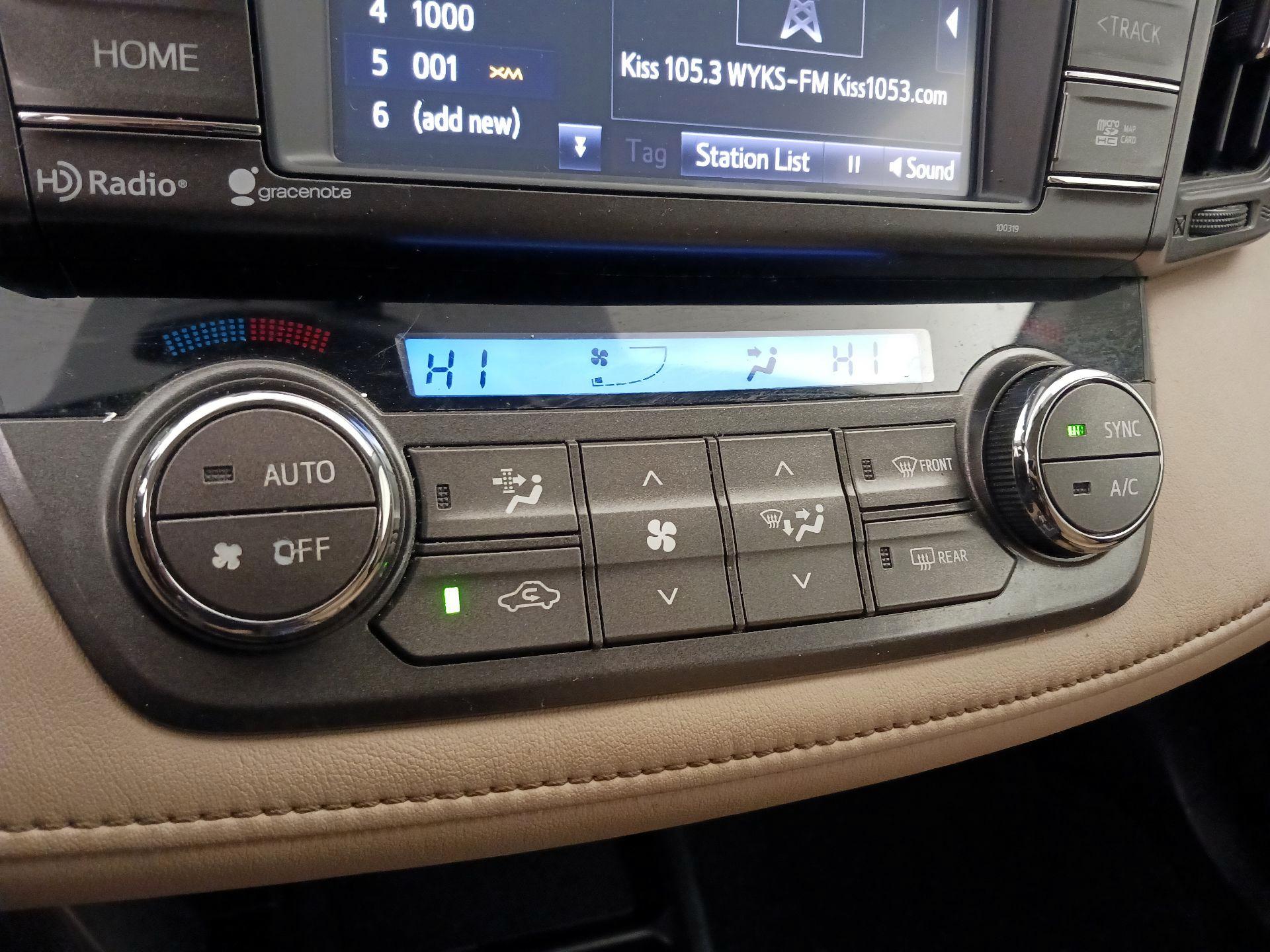 Thumbnail: 2015 Toyota RAV4 - 16