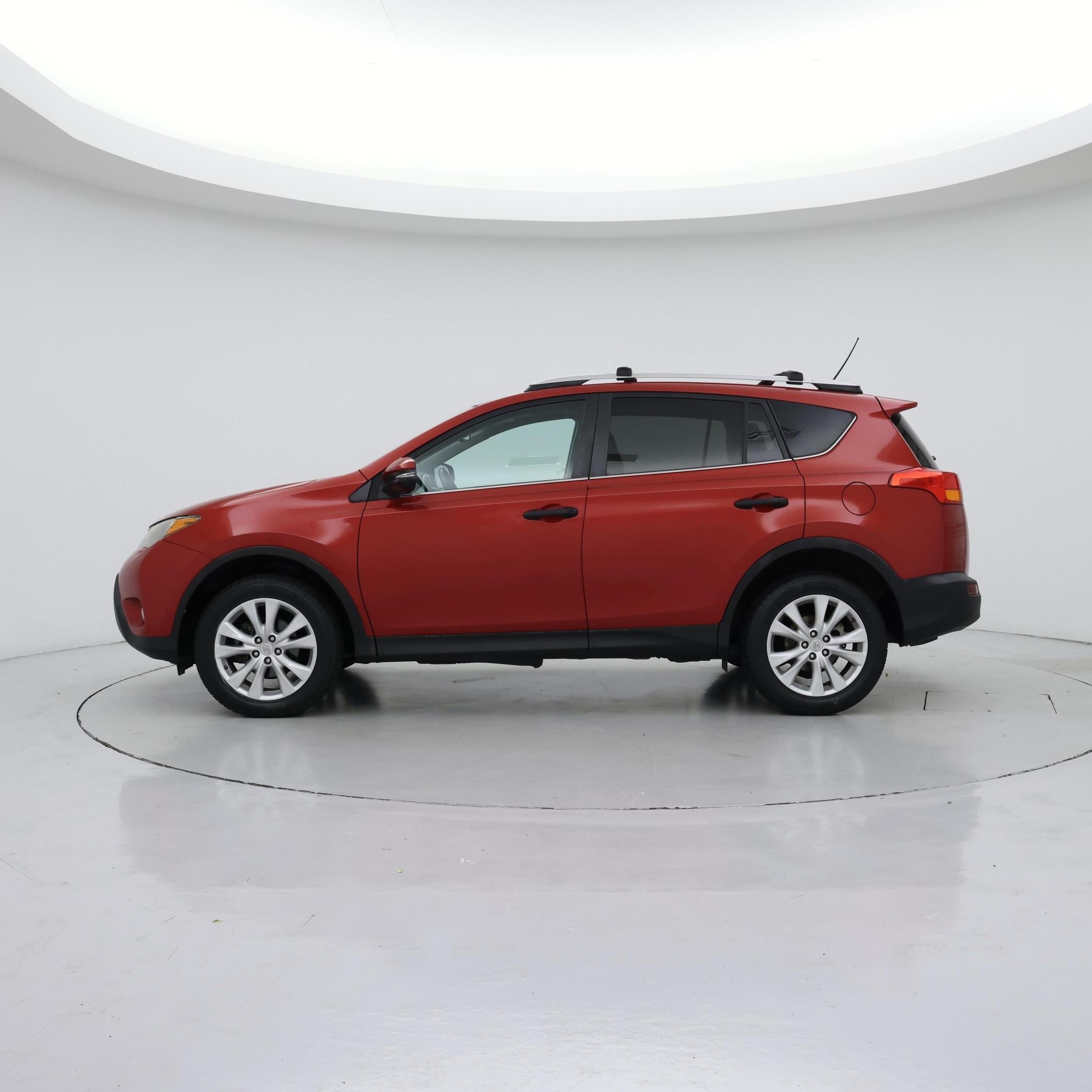Thumbnail: 2015 Toyota RAV4 - 3