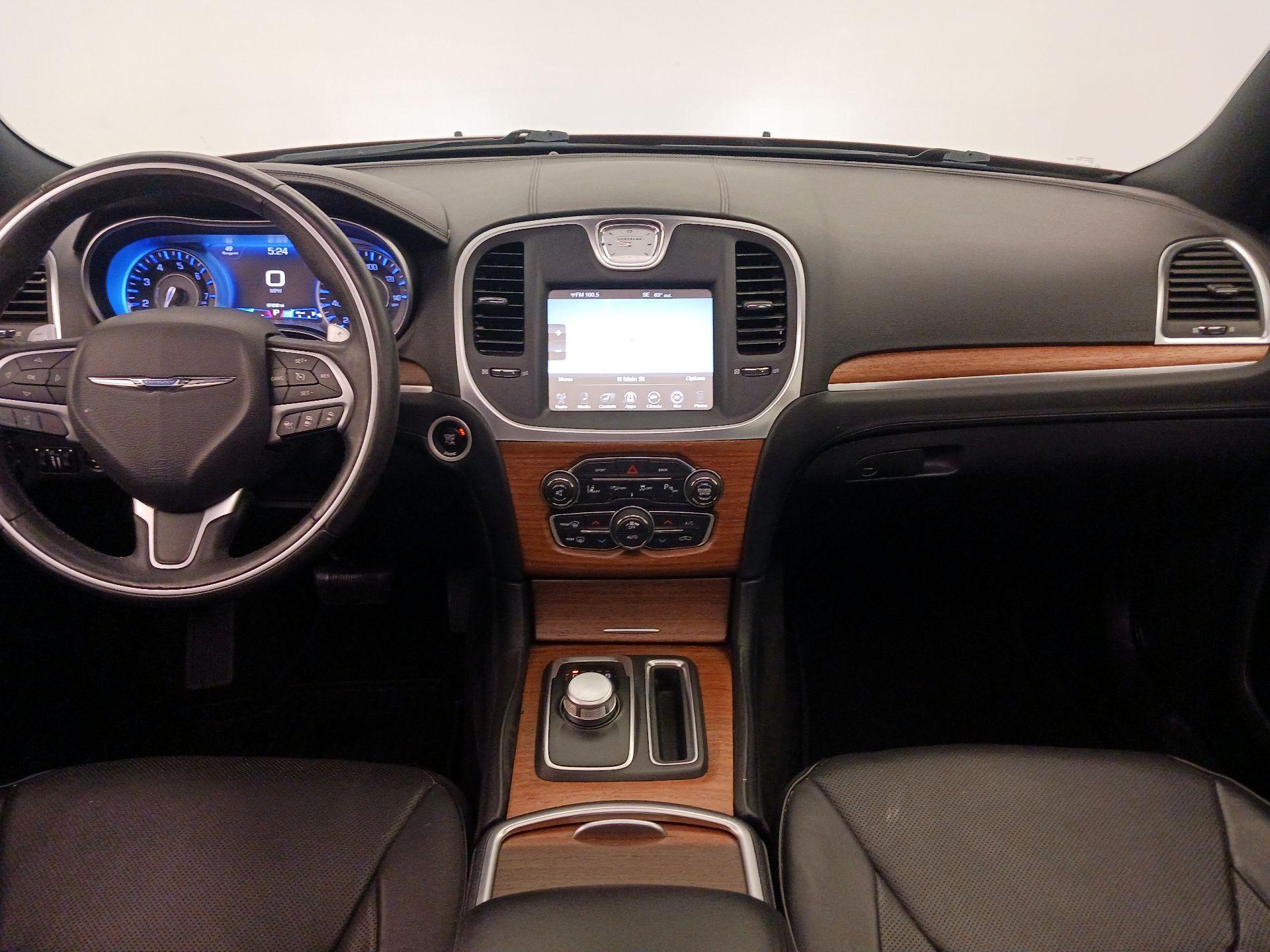 Thumbnail: 2015 Chrysler 300 - 9