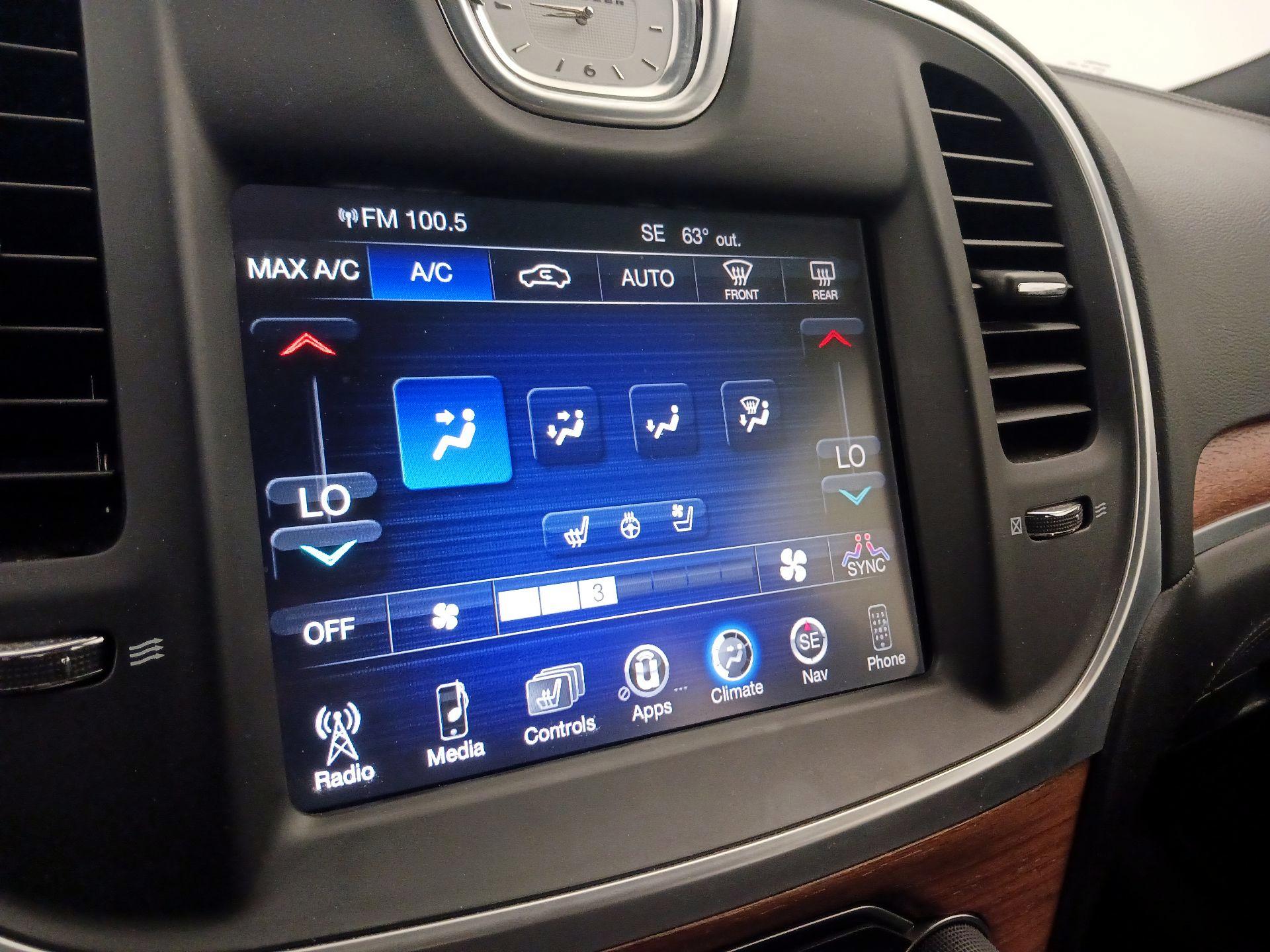 Thumbnail: 2015 Chrysler 300 - 17