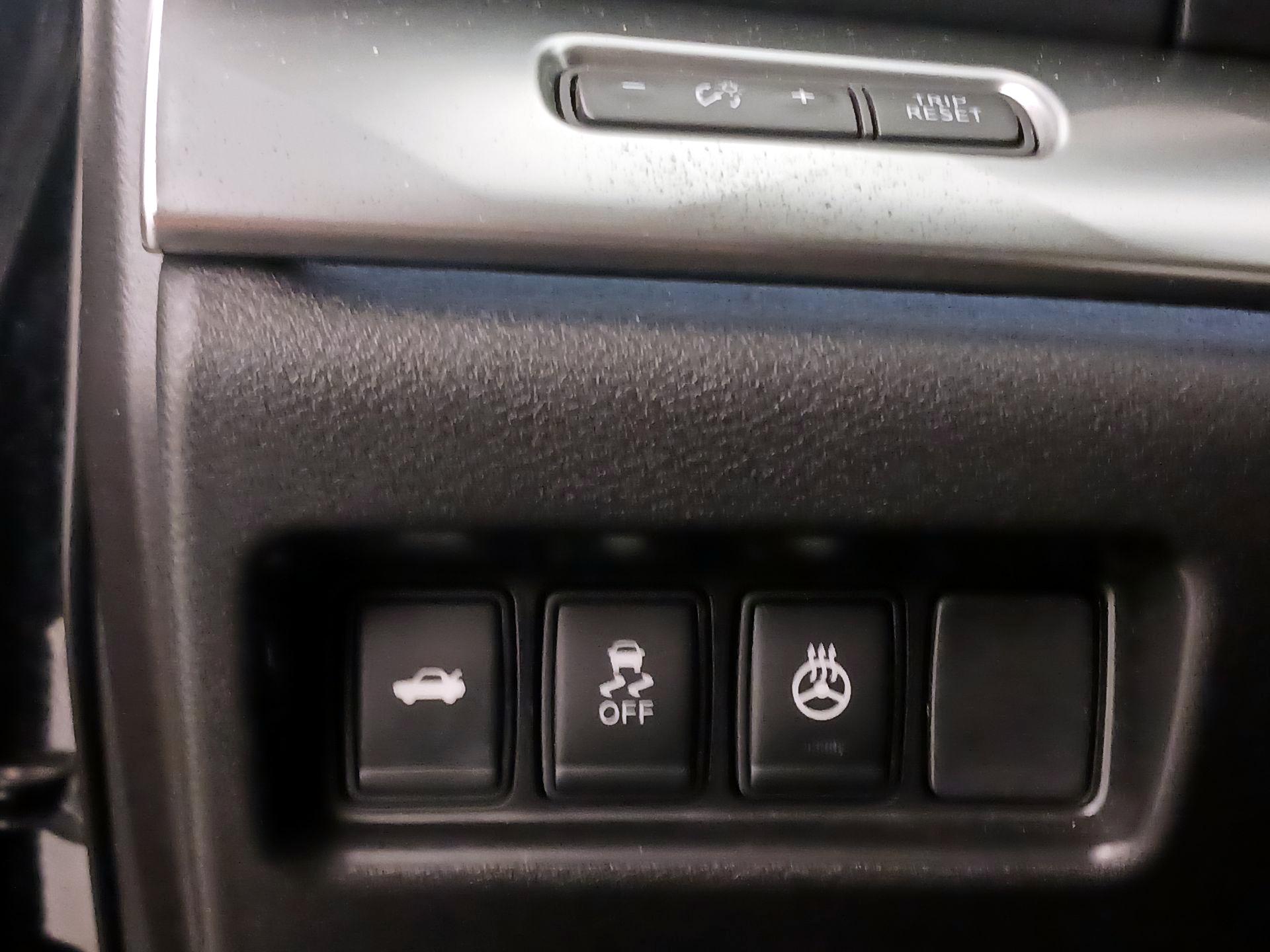 Thumbnail: 2016 Nissan Maxima - 13