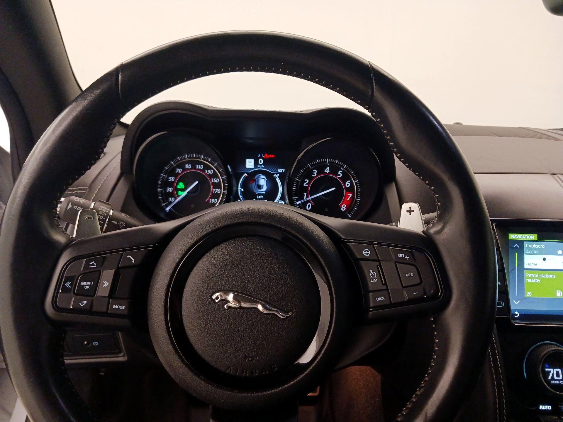 Thumbnail: 2018 Jaguar F-Type - 10