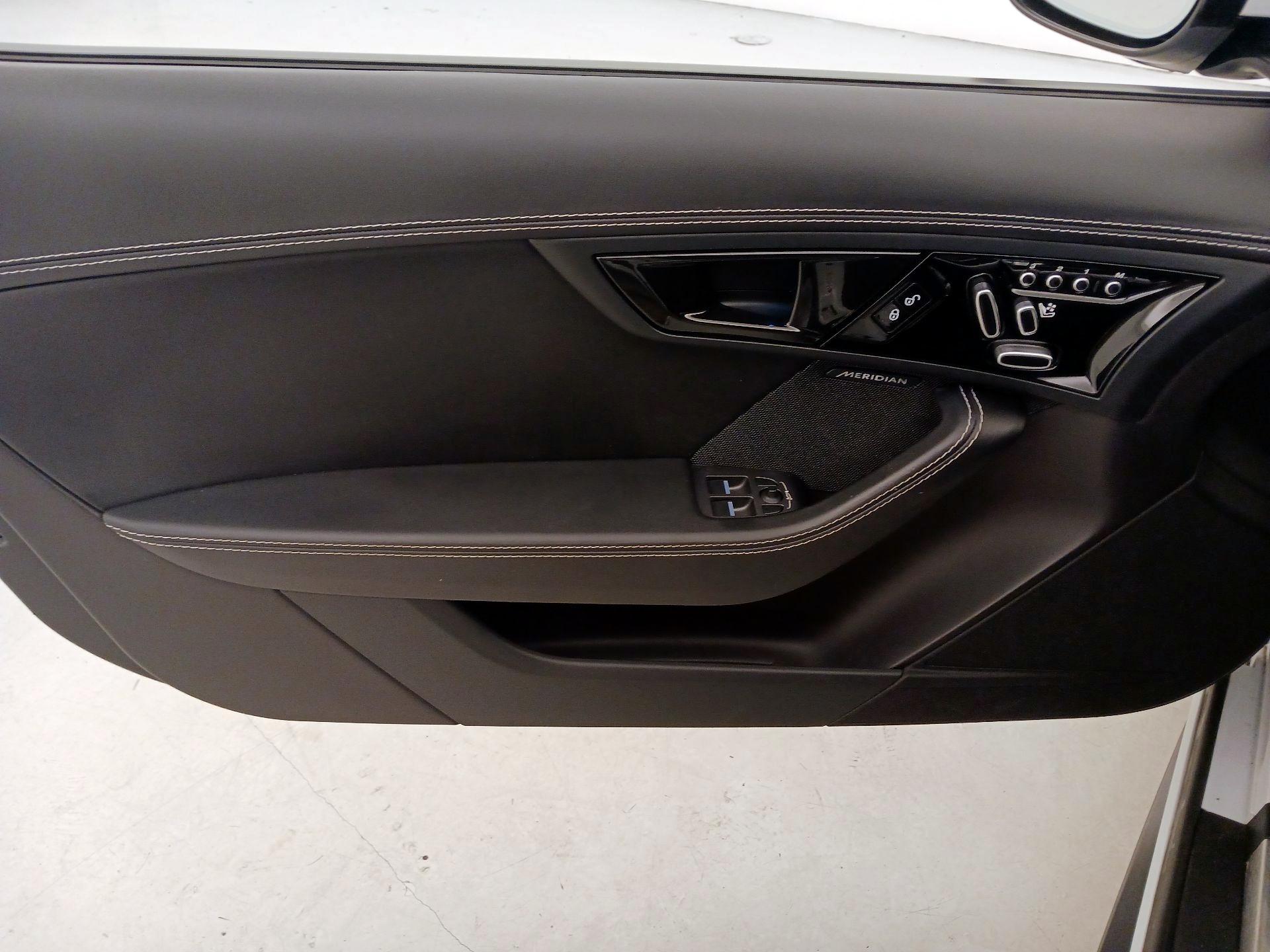 Thumbnail: 2018 Jaguar F-Type - 12