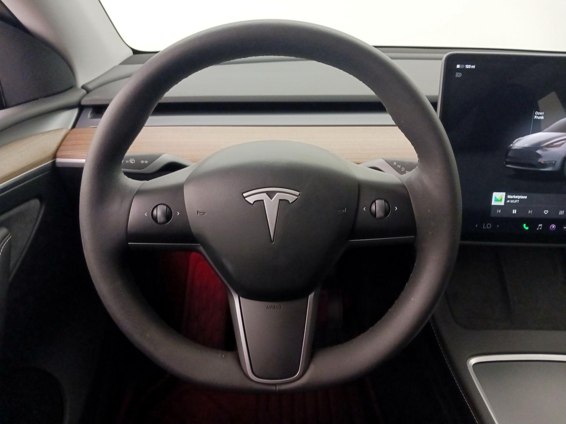 Thumbnail: 2023 Tesla Model Y - 10