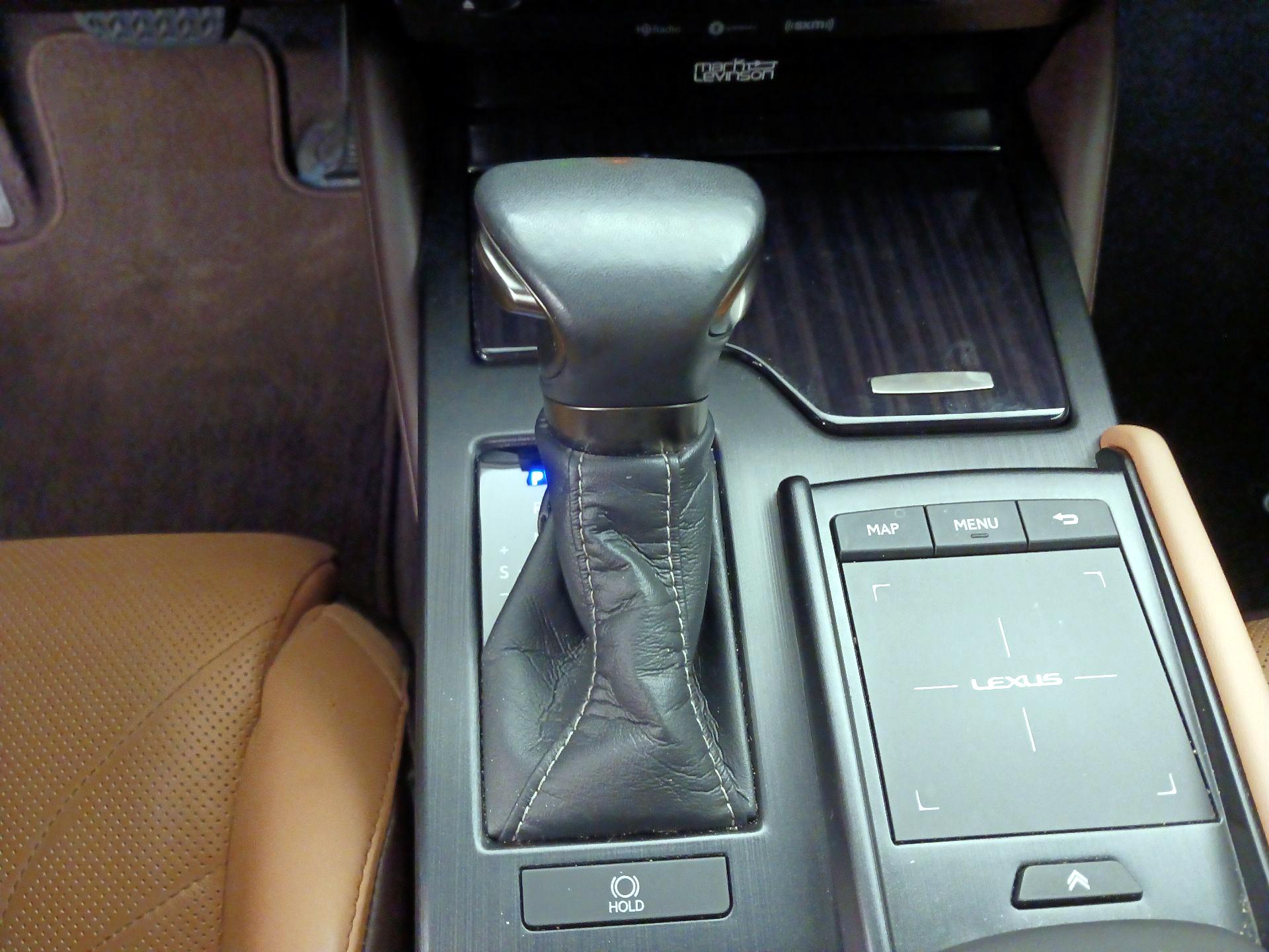 Thumbnail: 2019 Lexus ES - 18