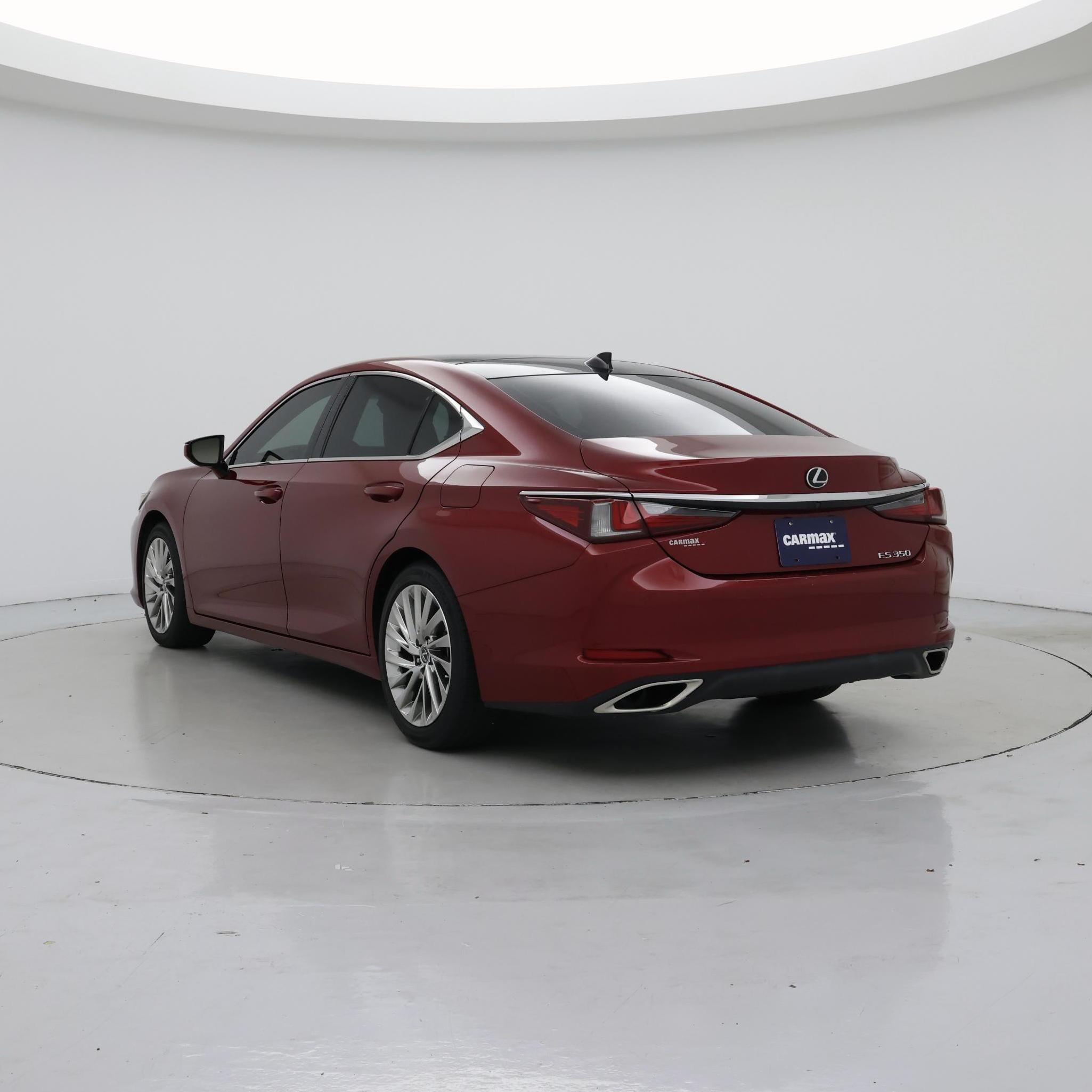 Thumbnail: 2019 Lexus ES - 2