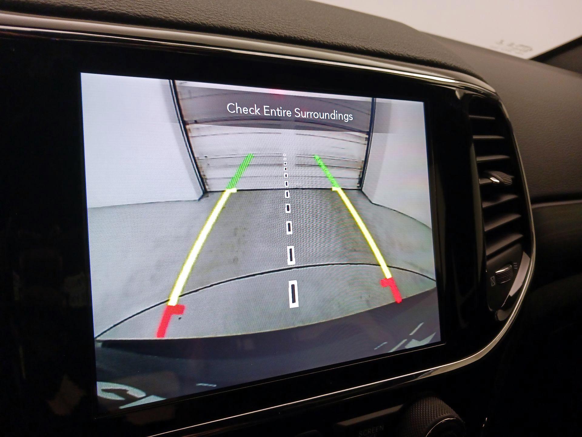 Thumbnail: 2020 Jeep Grand Cherokee - 15