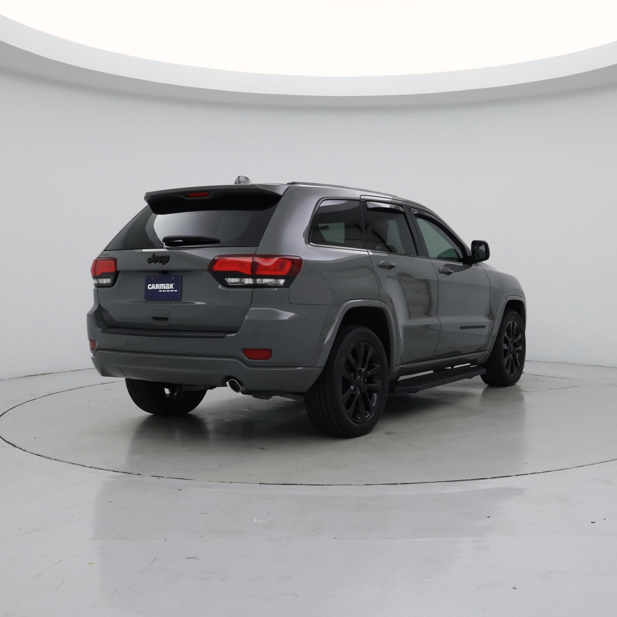 Thumbnail: 2020 Jeep Grand Cherokee - 8