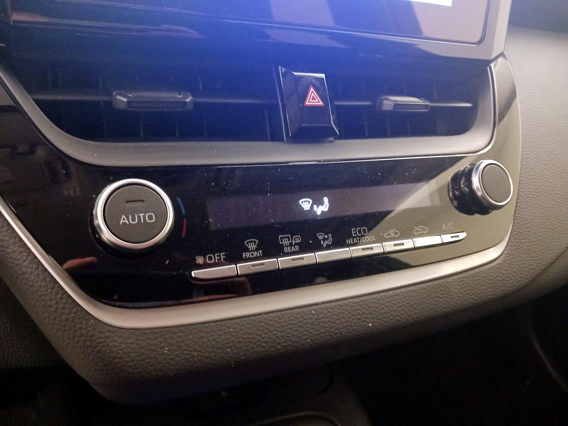 Thumbnail: 2025 Toyota Corolla - 16