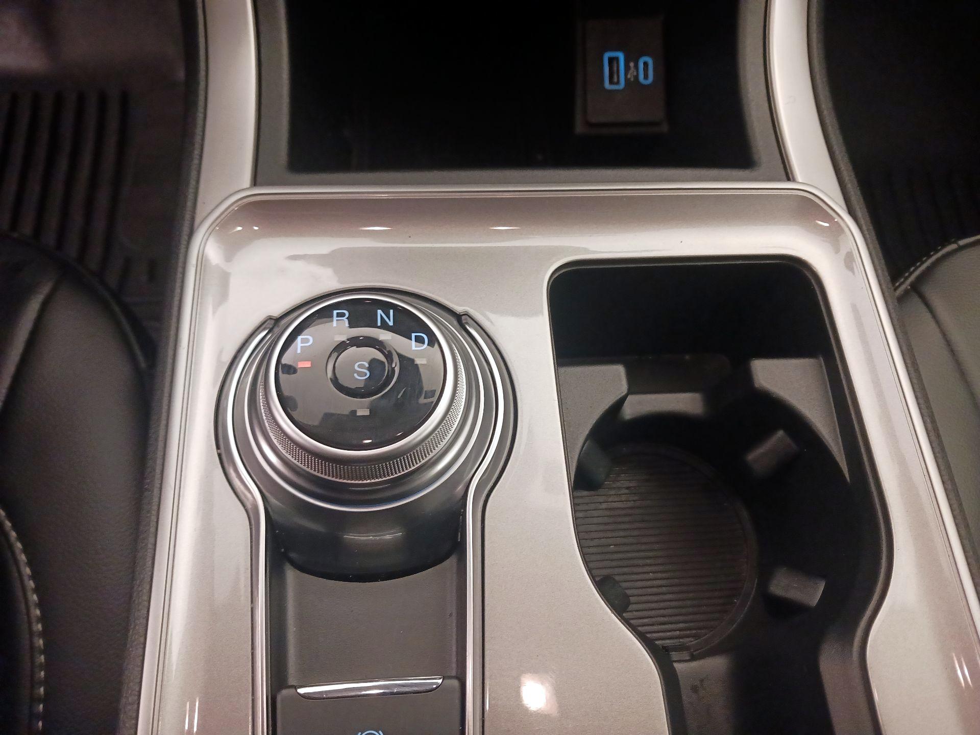 Thumbnail: 2024 Ford Edge - 17