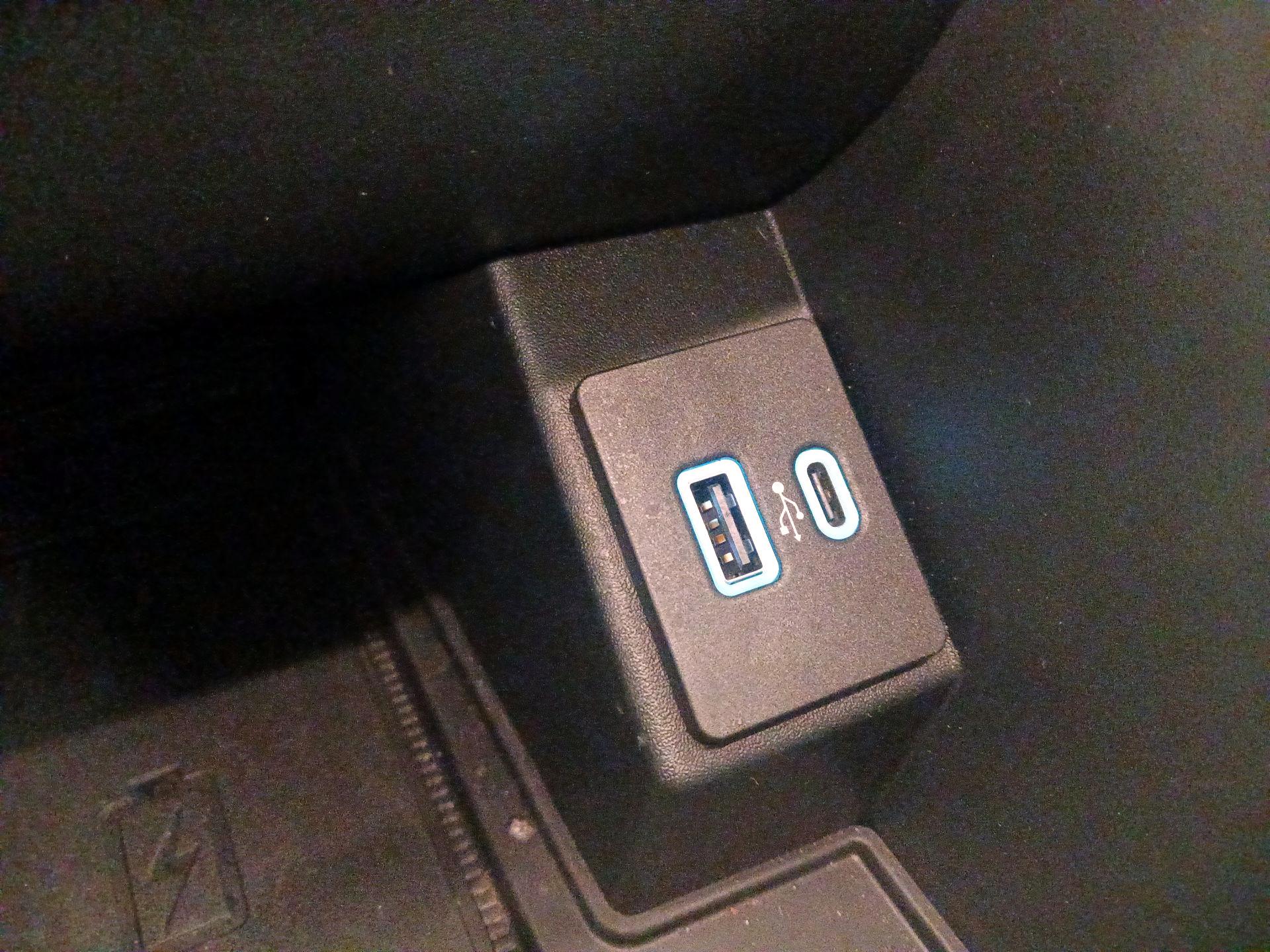 Thumbnail: 2024 Ford Edge - 18