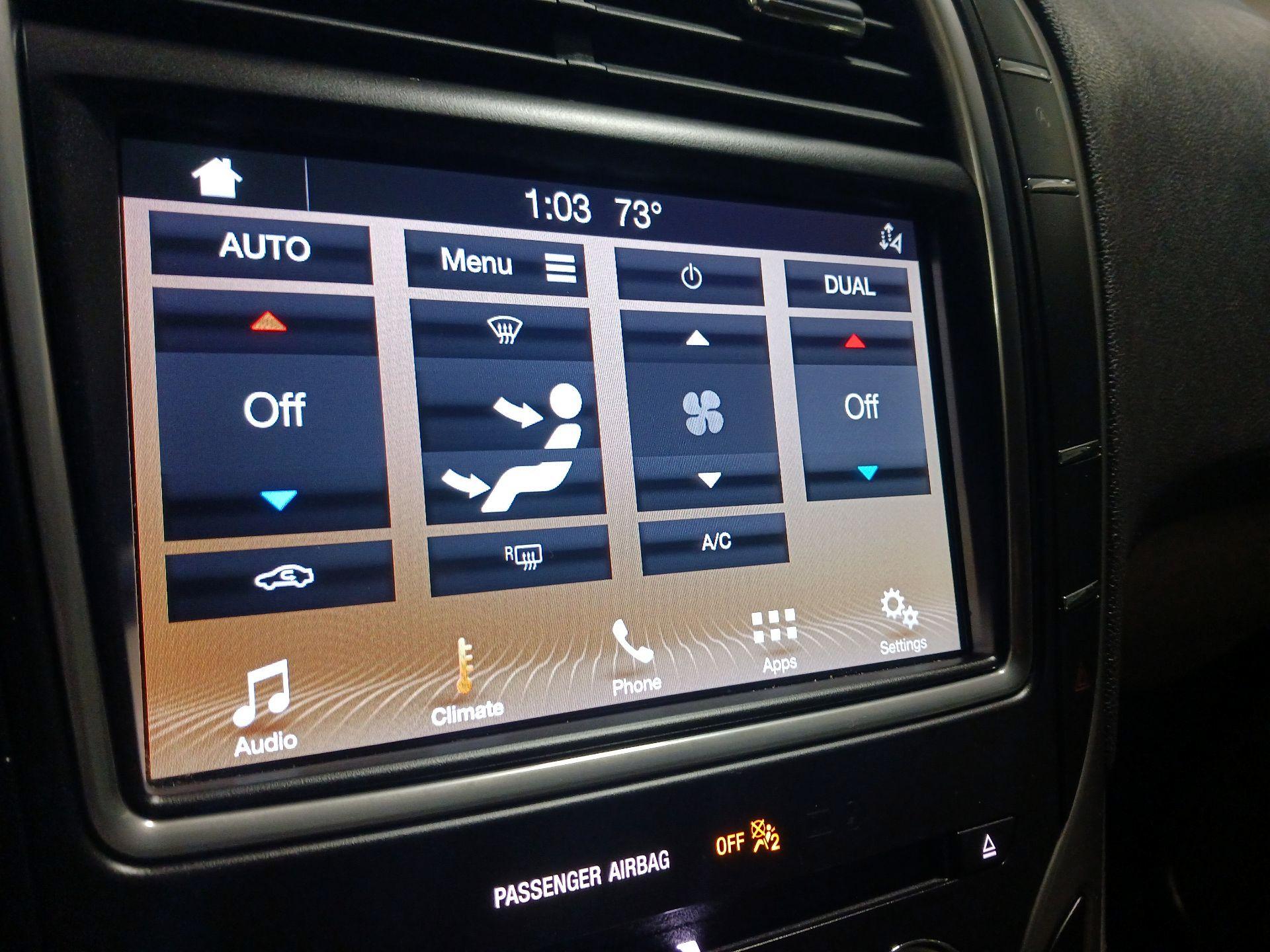 Thumbnail: 2019 Lincoln Nautilus - 16