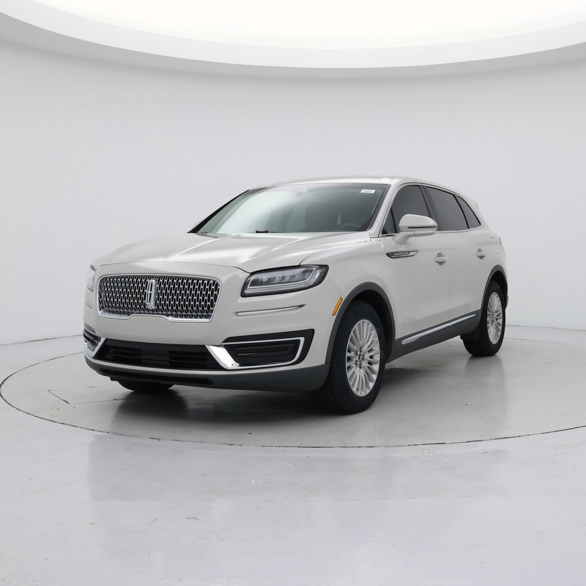 Thumbnail: 2019 Lincoln Nautilus - 4