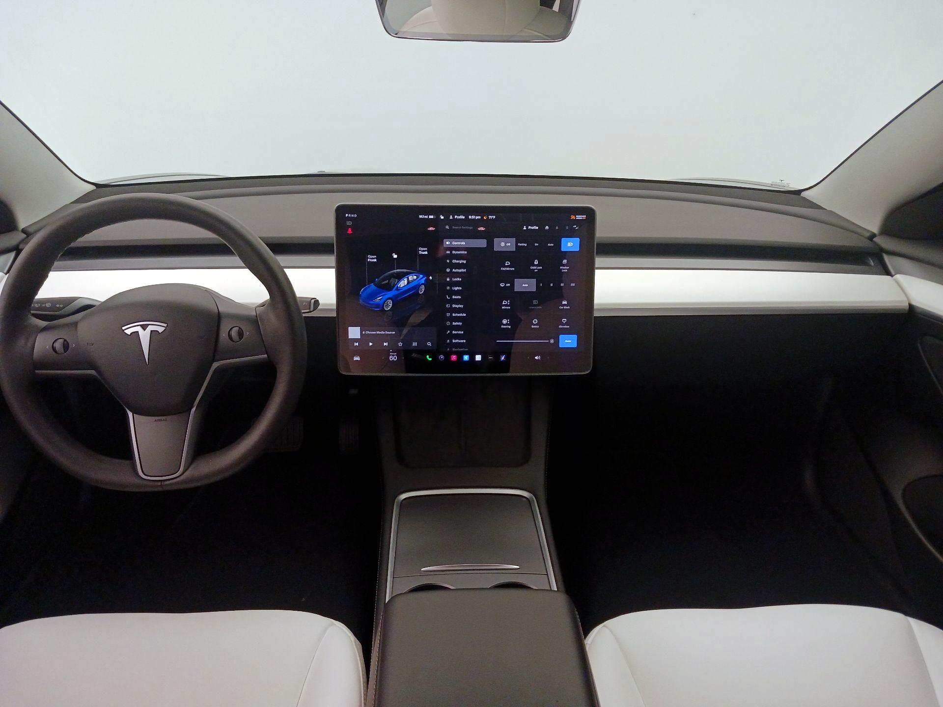 Thumbnail: 2022 Tesla Model 3 - 9