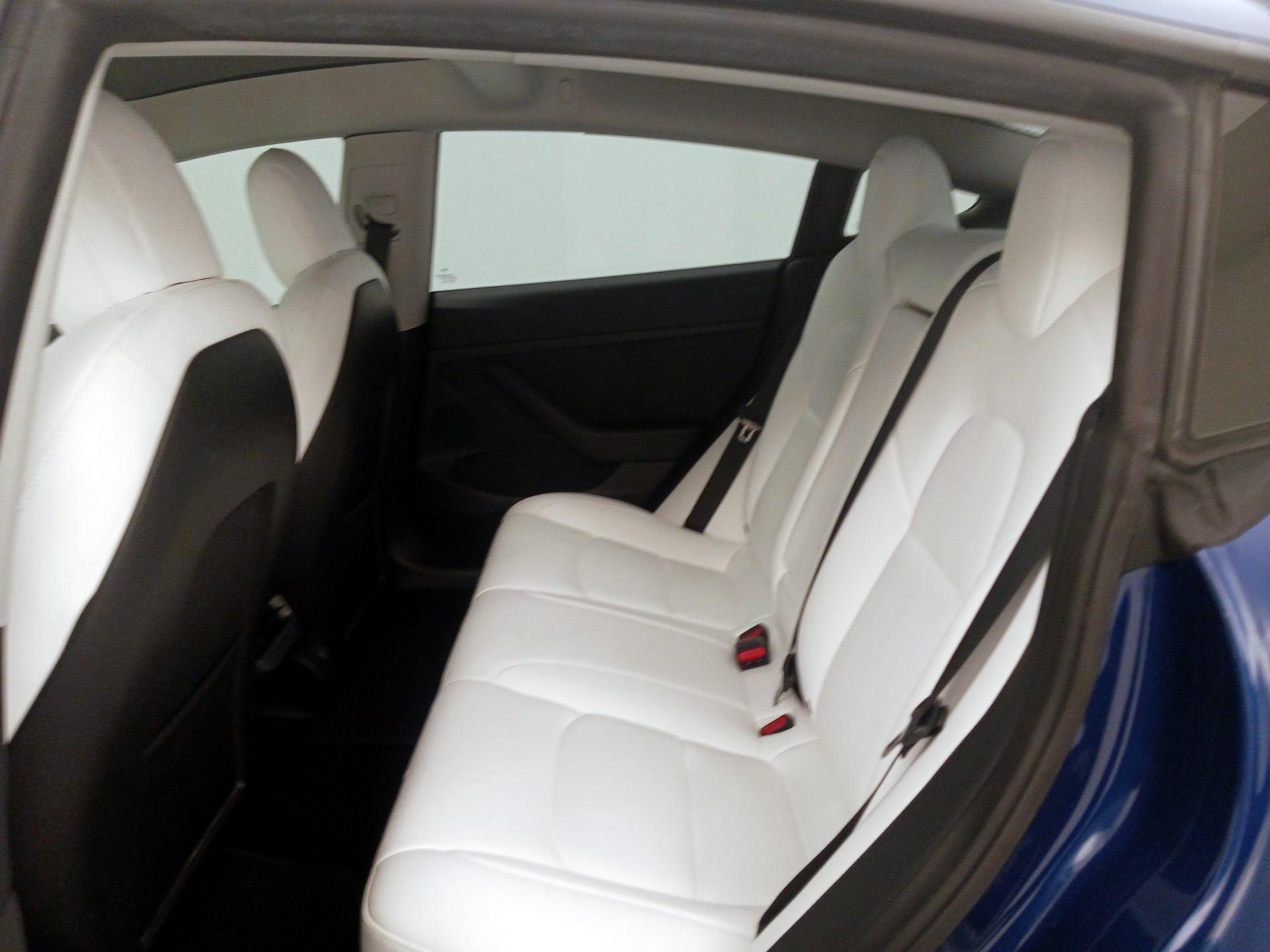 Thumbnail: 2022 Tesla Model 3 - 18