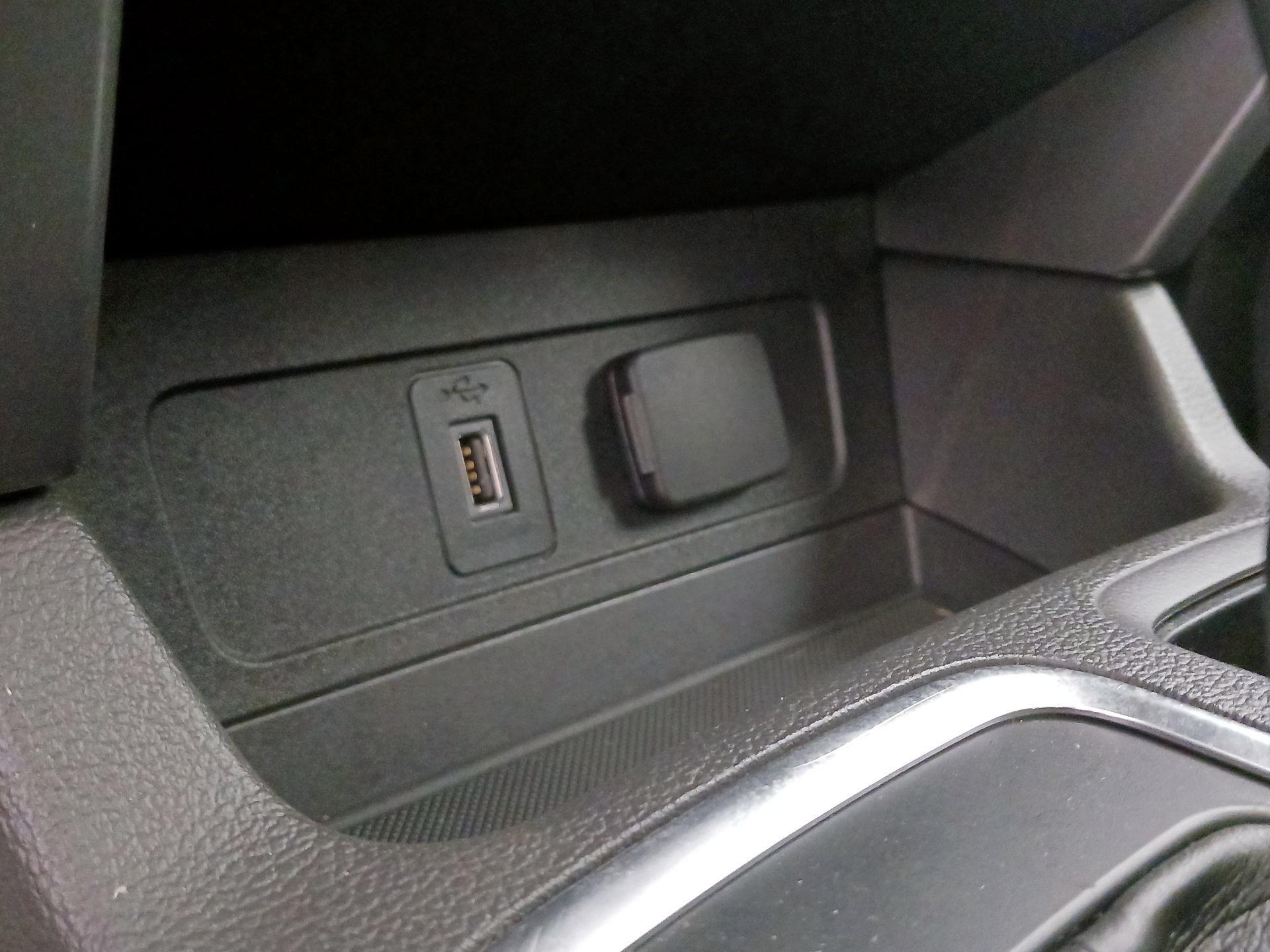 Thumbnail: 2017 Ford Escape - 18