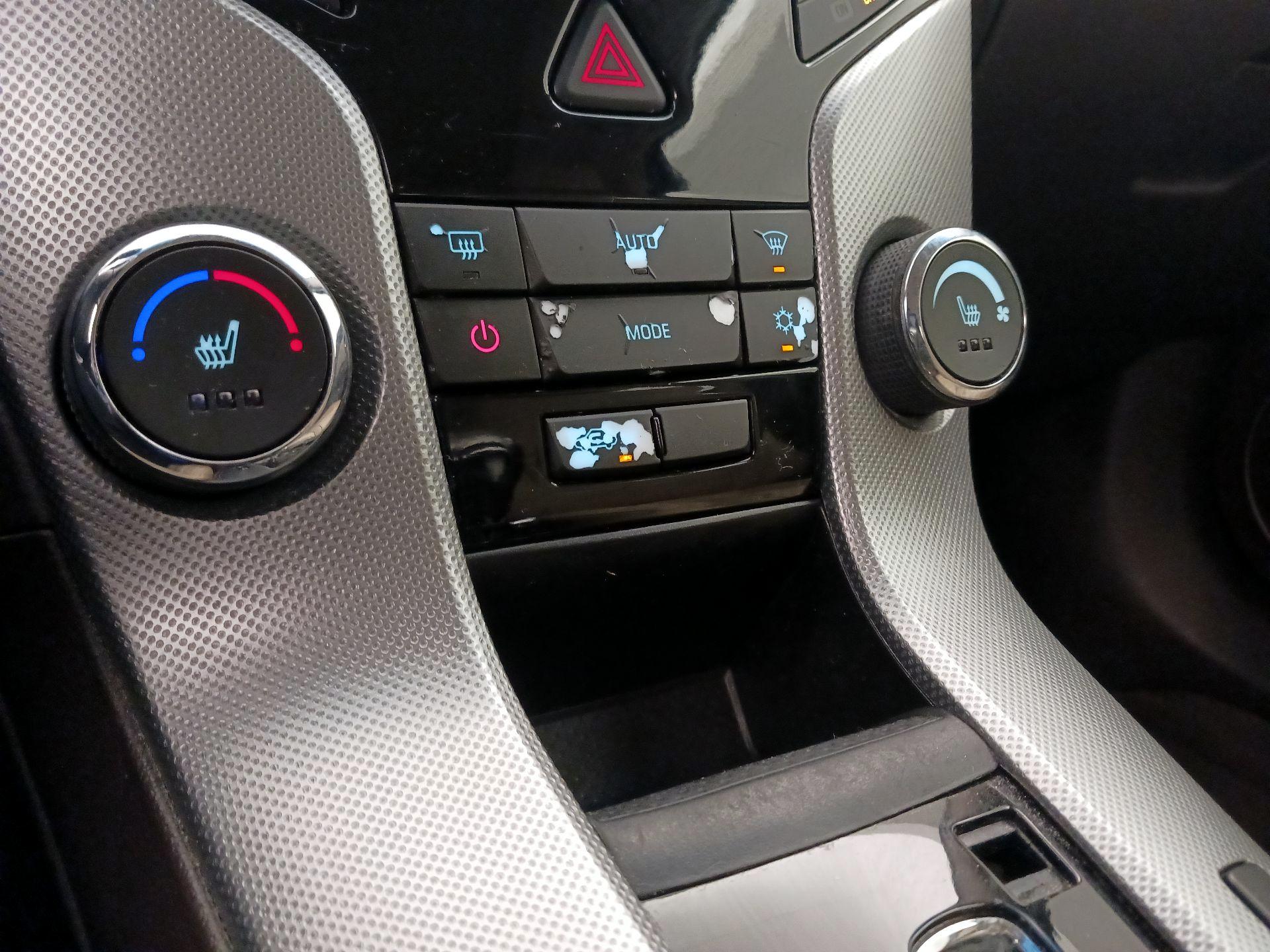 Thumbnail: 2015 Chevrolet Cruze - 16