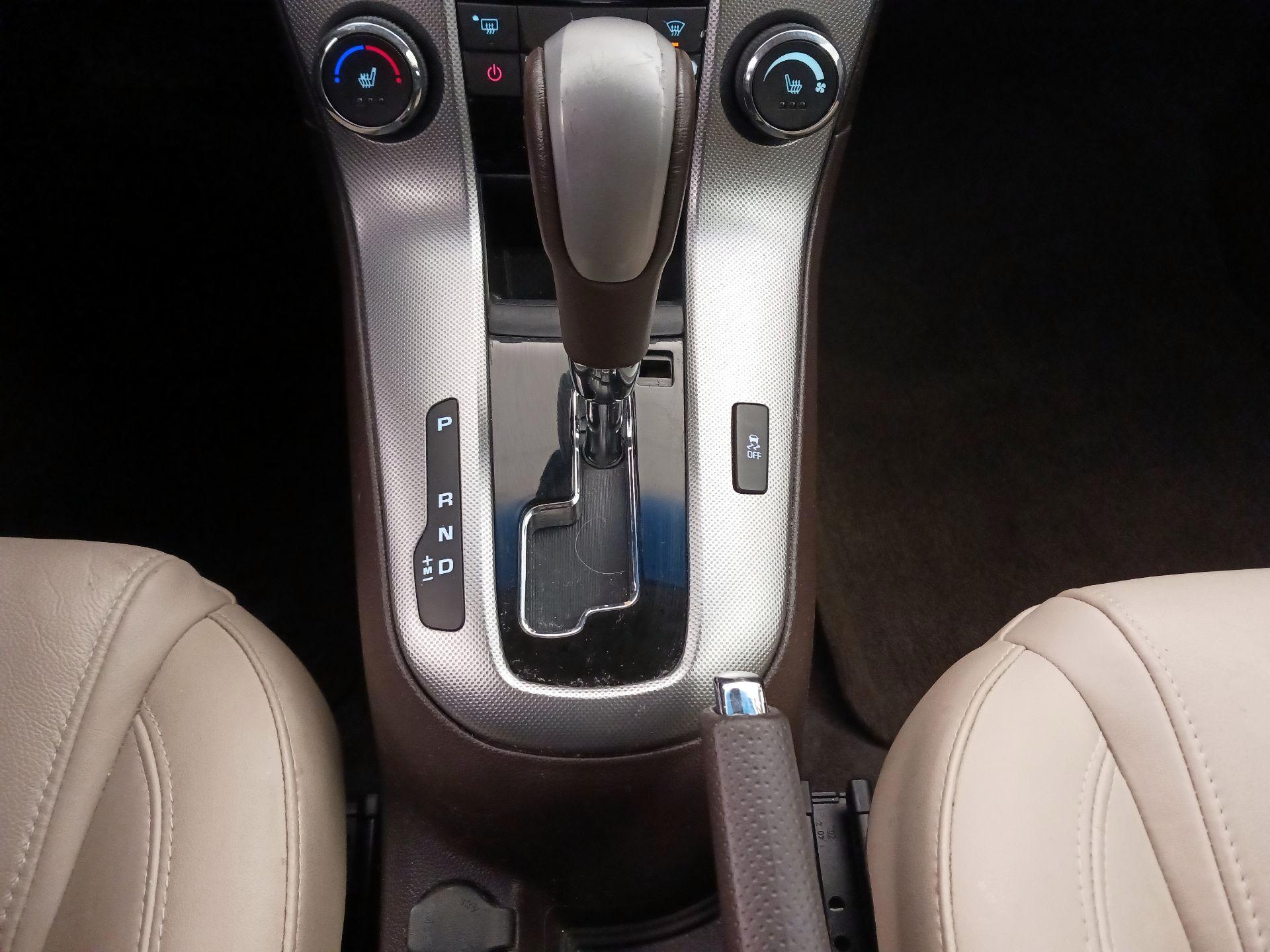 Thumbnail: 2015 Chevrolet Cruze - 17