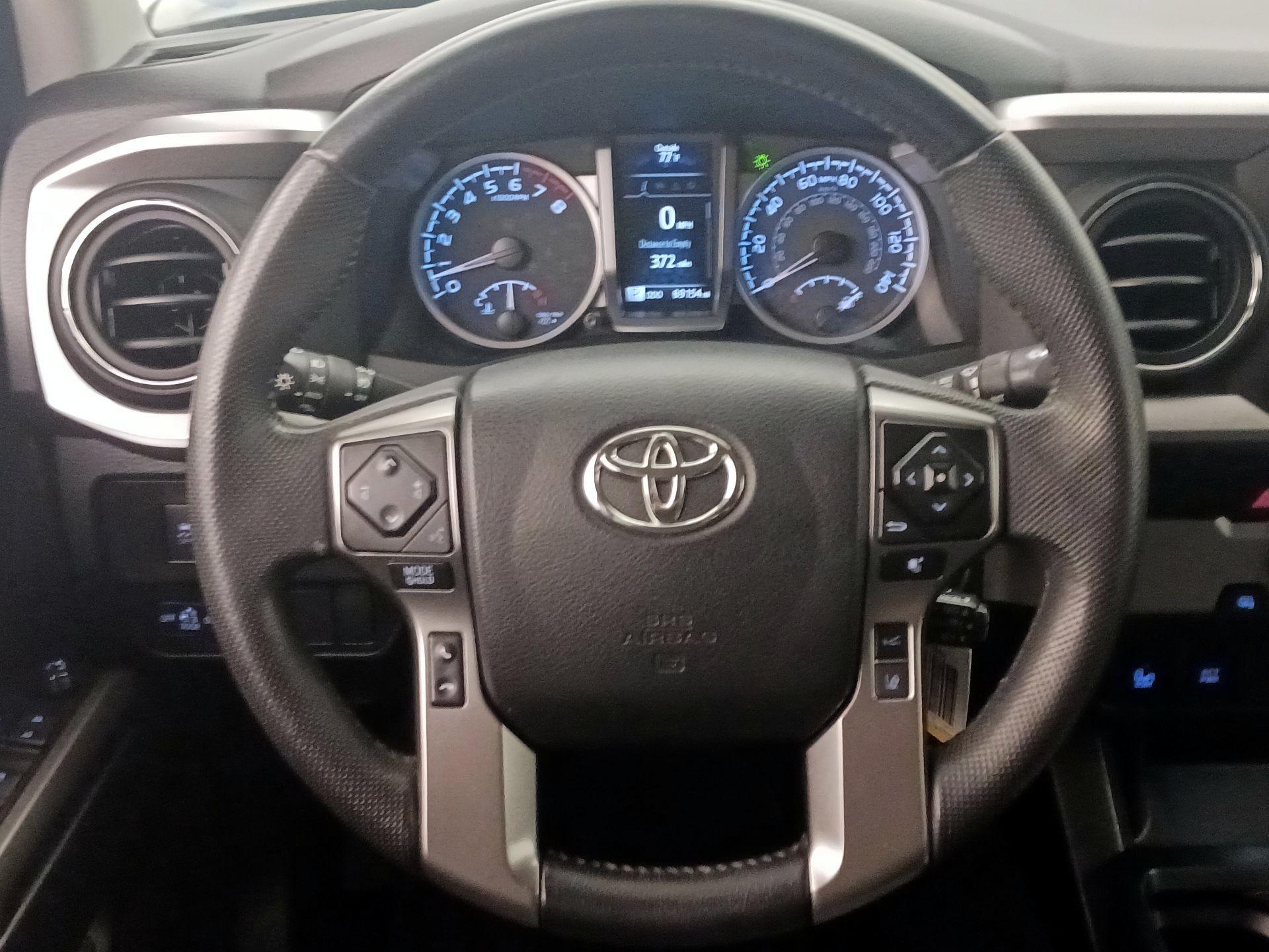 Thumbnail: 2022 Toyota Tacoma - 10