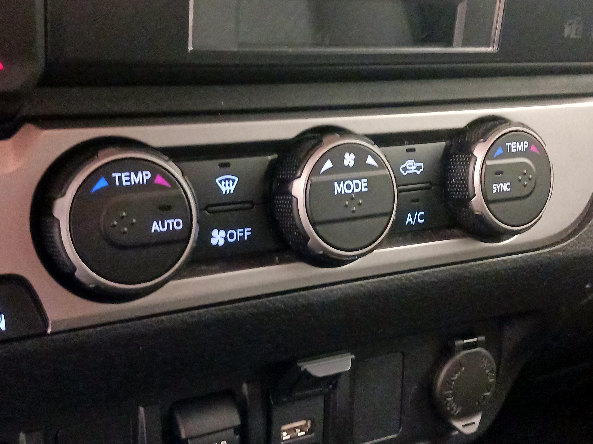 Thumbnail: 2022 Toyota Tacoma - 16