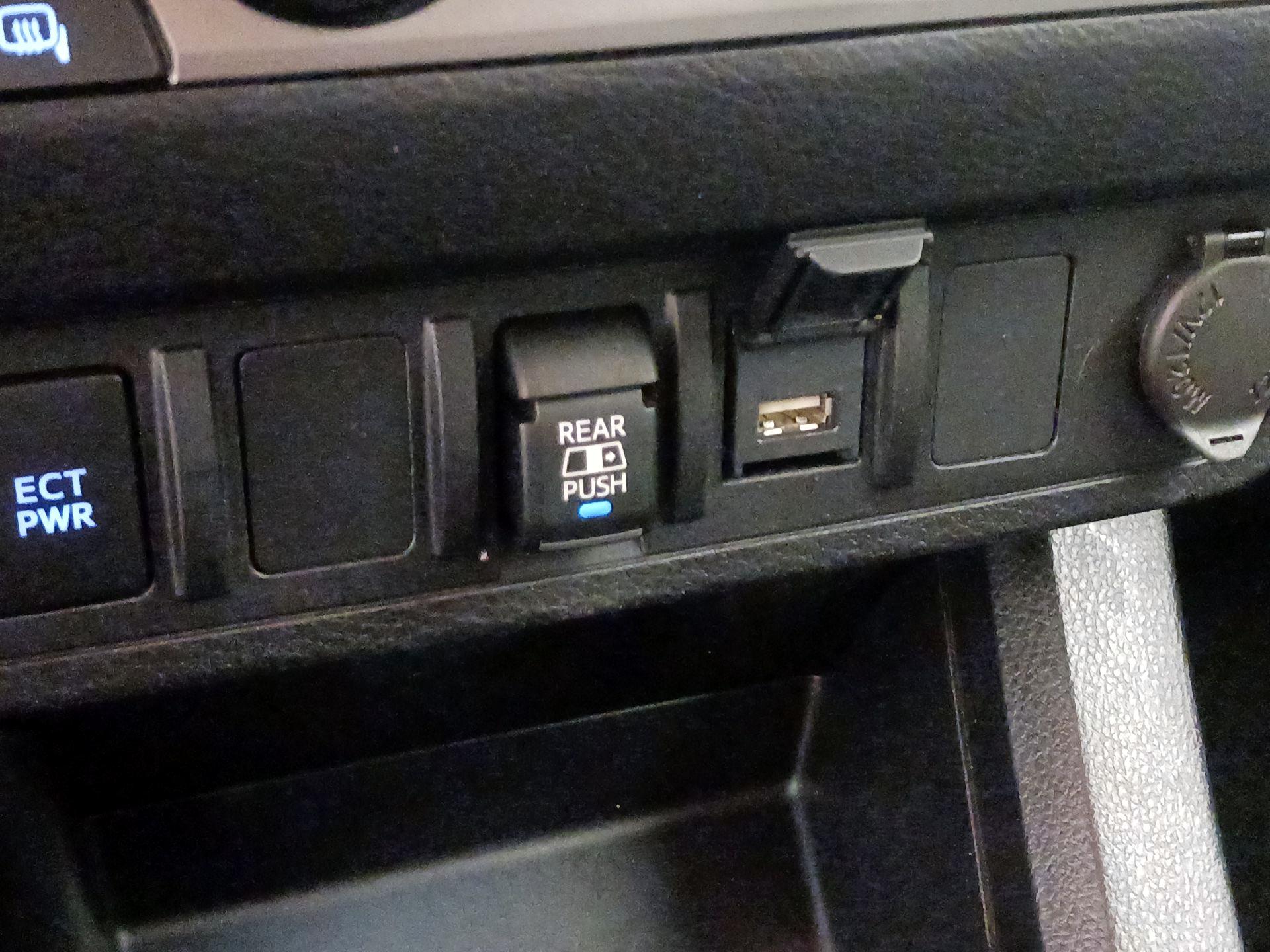 Thumbnail: 2022 Toyota Tacoma - 18