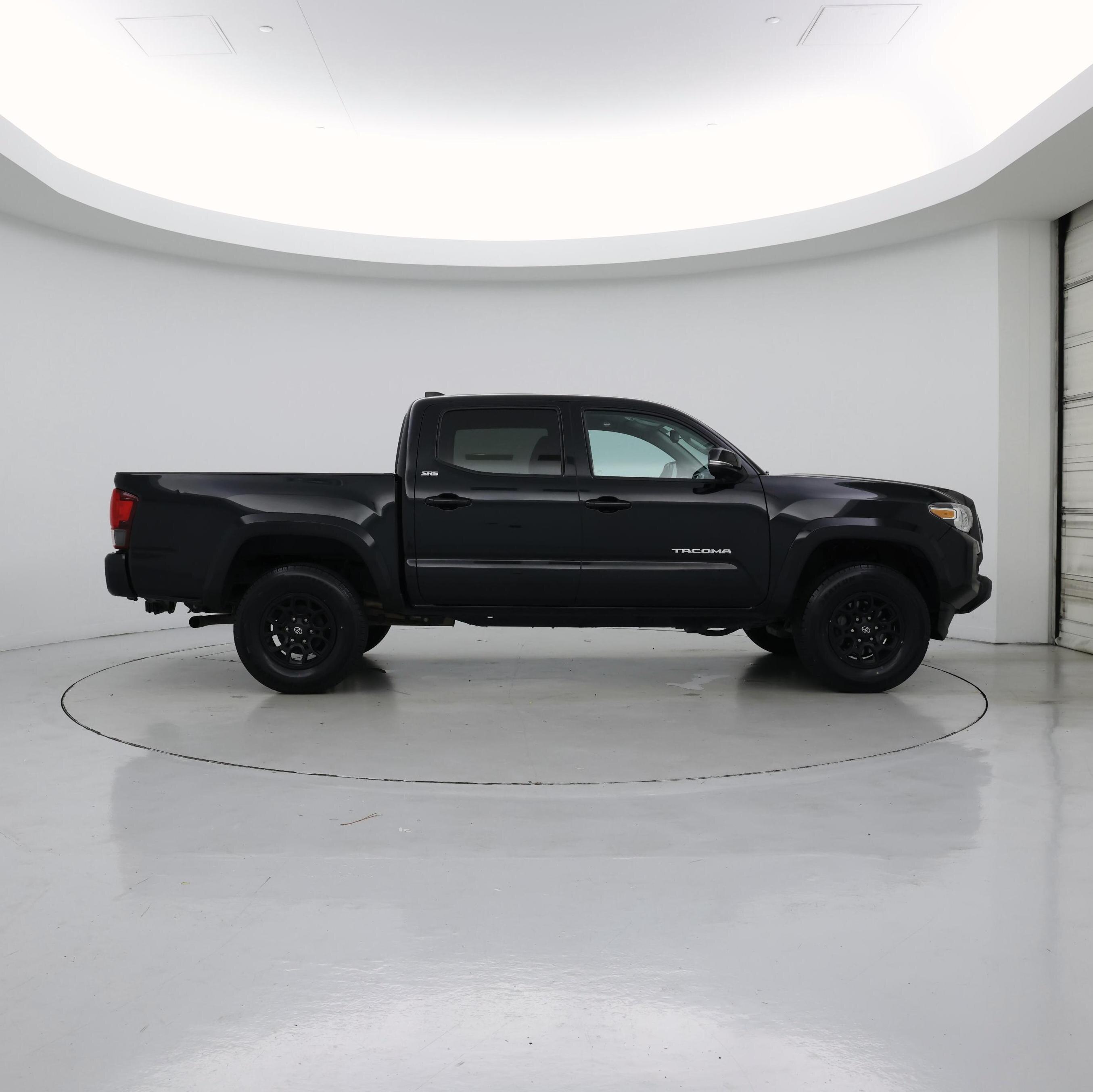 Thumbnail: 2022 Toyota Tacoma - 7