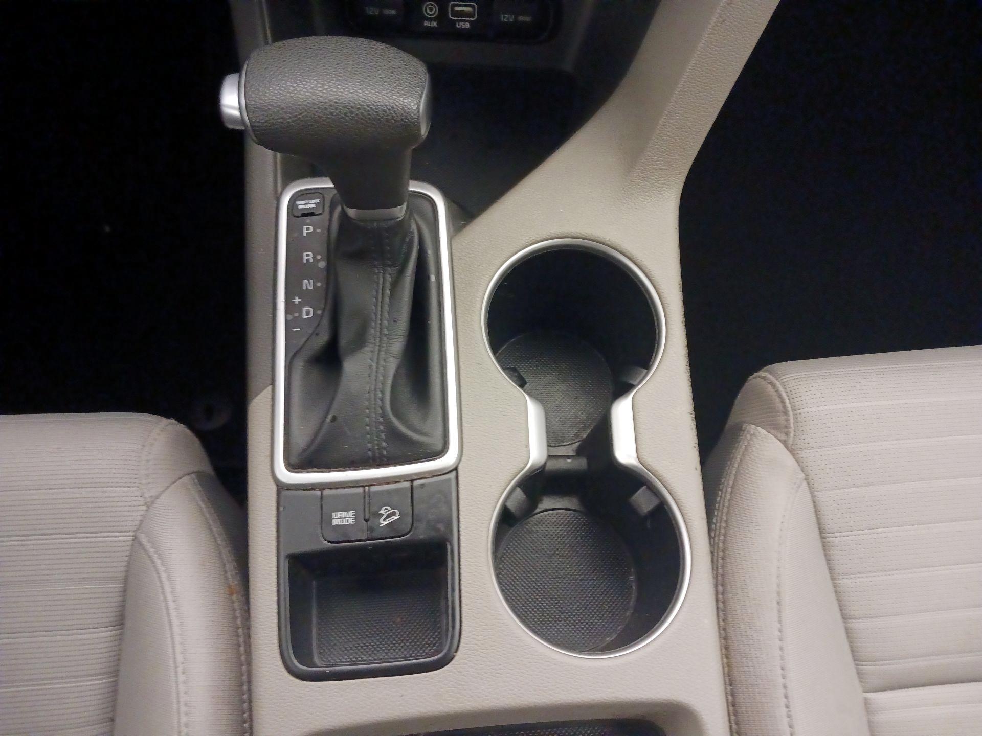 Thumbnail: 2017 Kia Sportage - 17