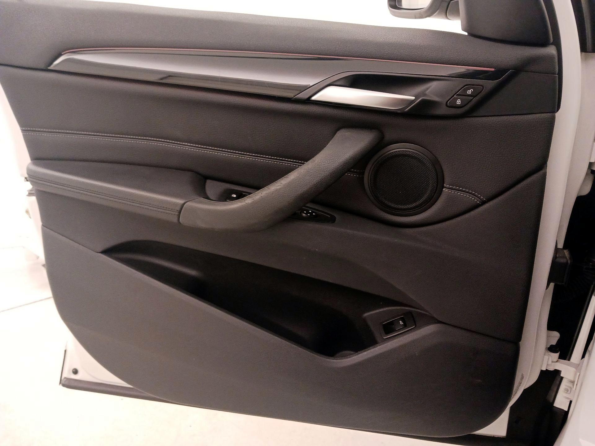 Thumbnail: 2018 BMW X1 - 12