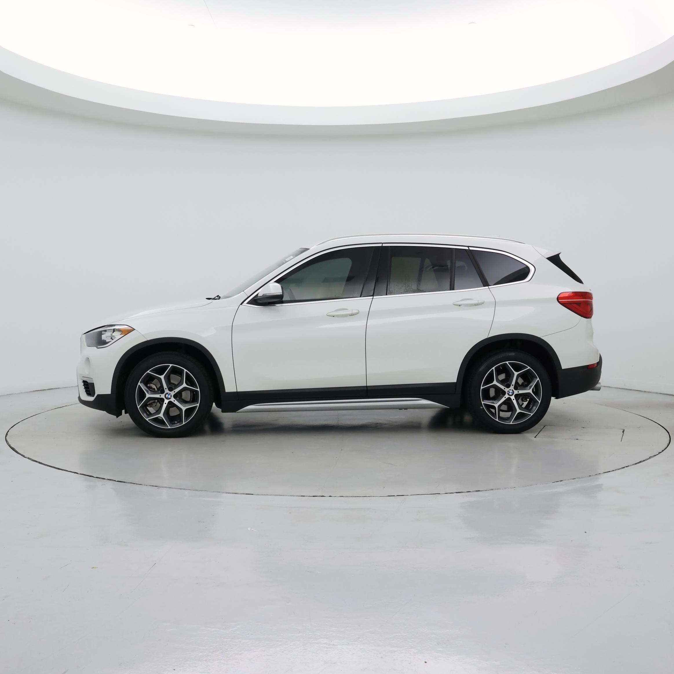 Thumbnail: 2018 BMW X1 - 3