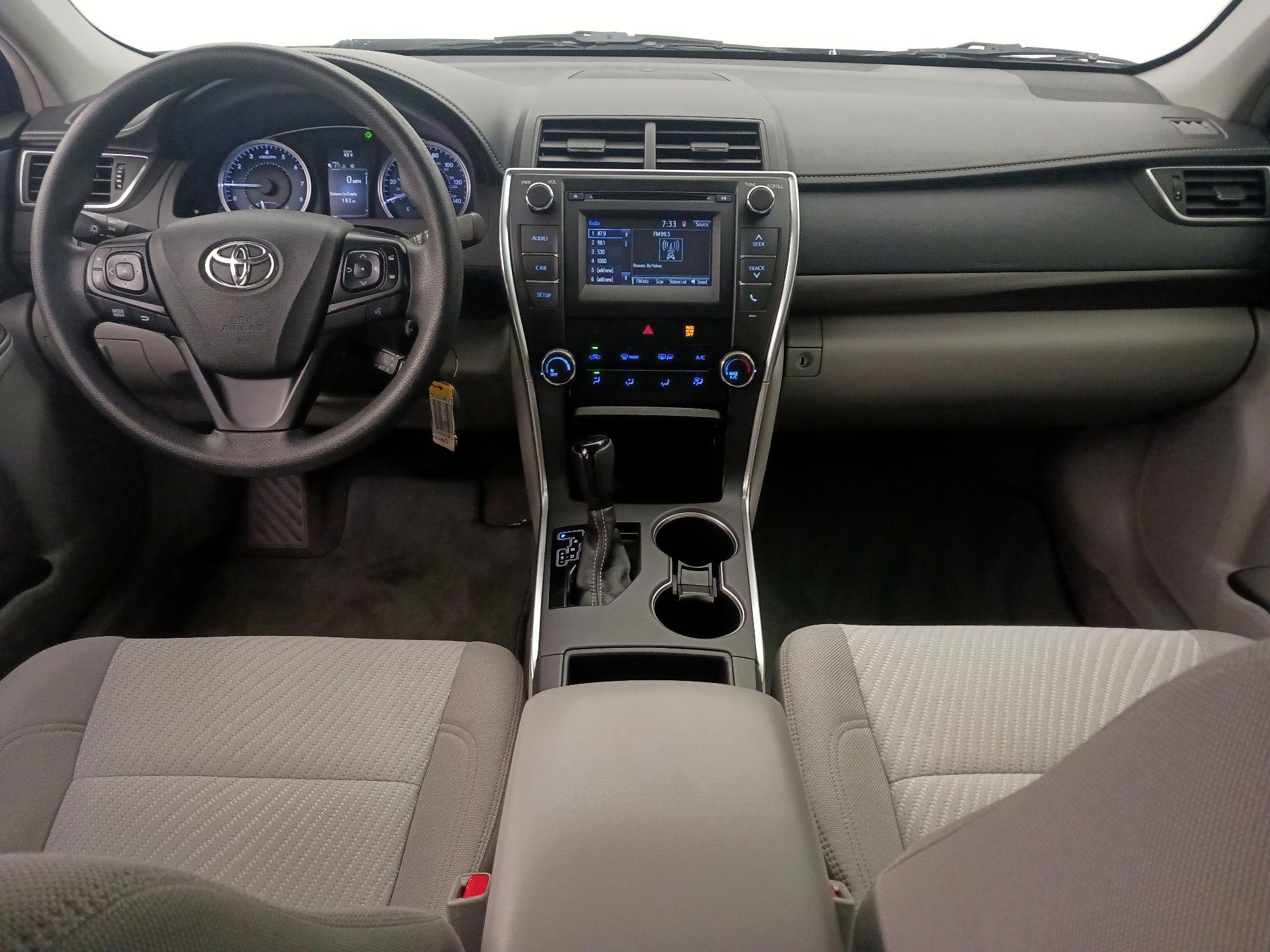 Thumbnail: 2017 Toyota Camry - 9