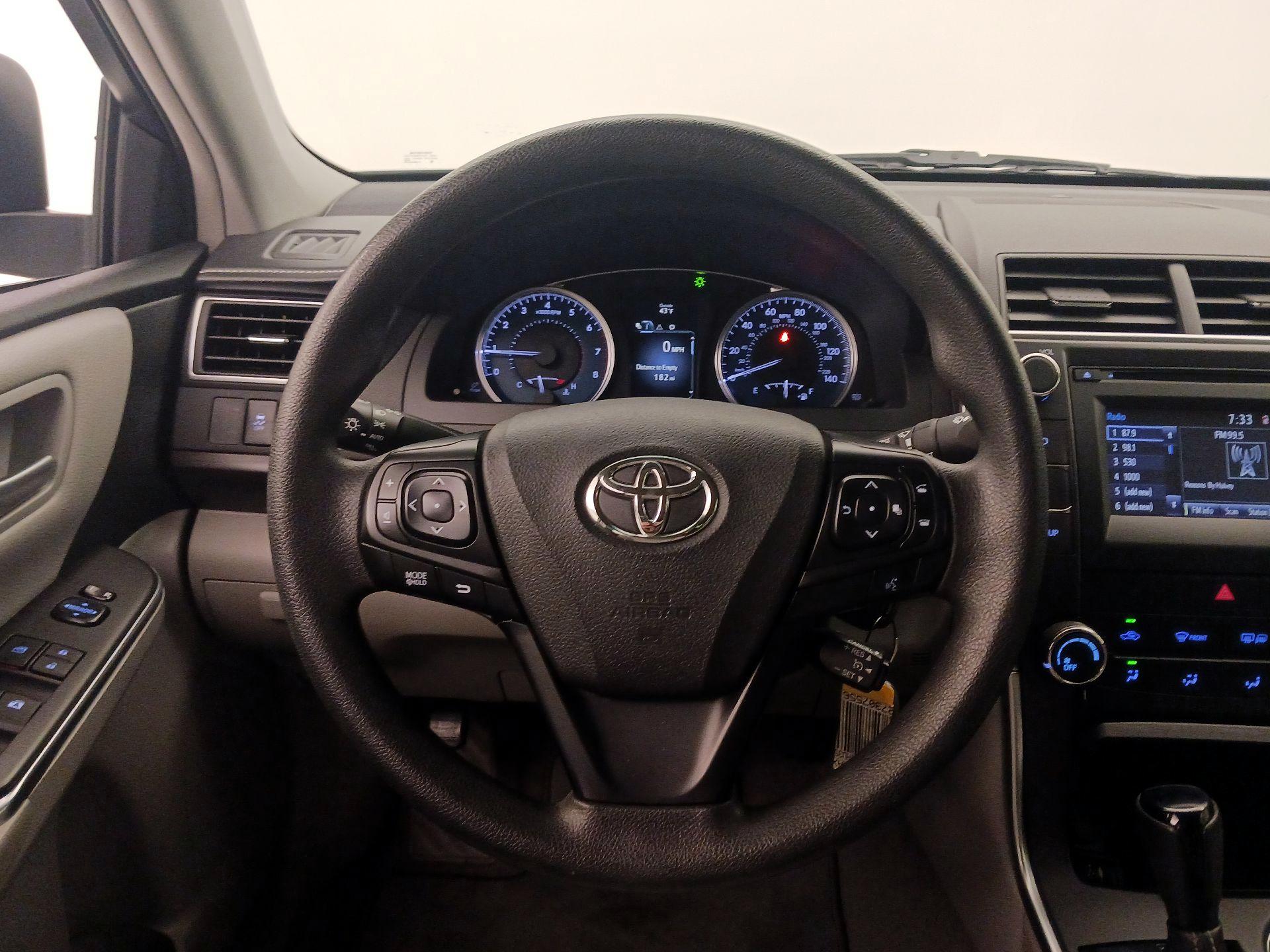 Thumbnail: 2017 Toyota Camry - 10