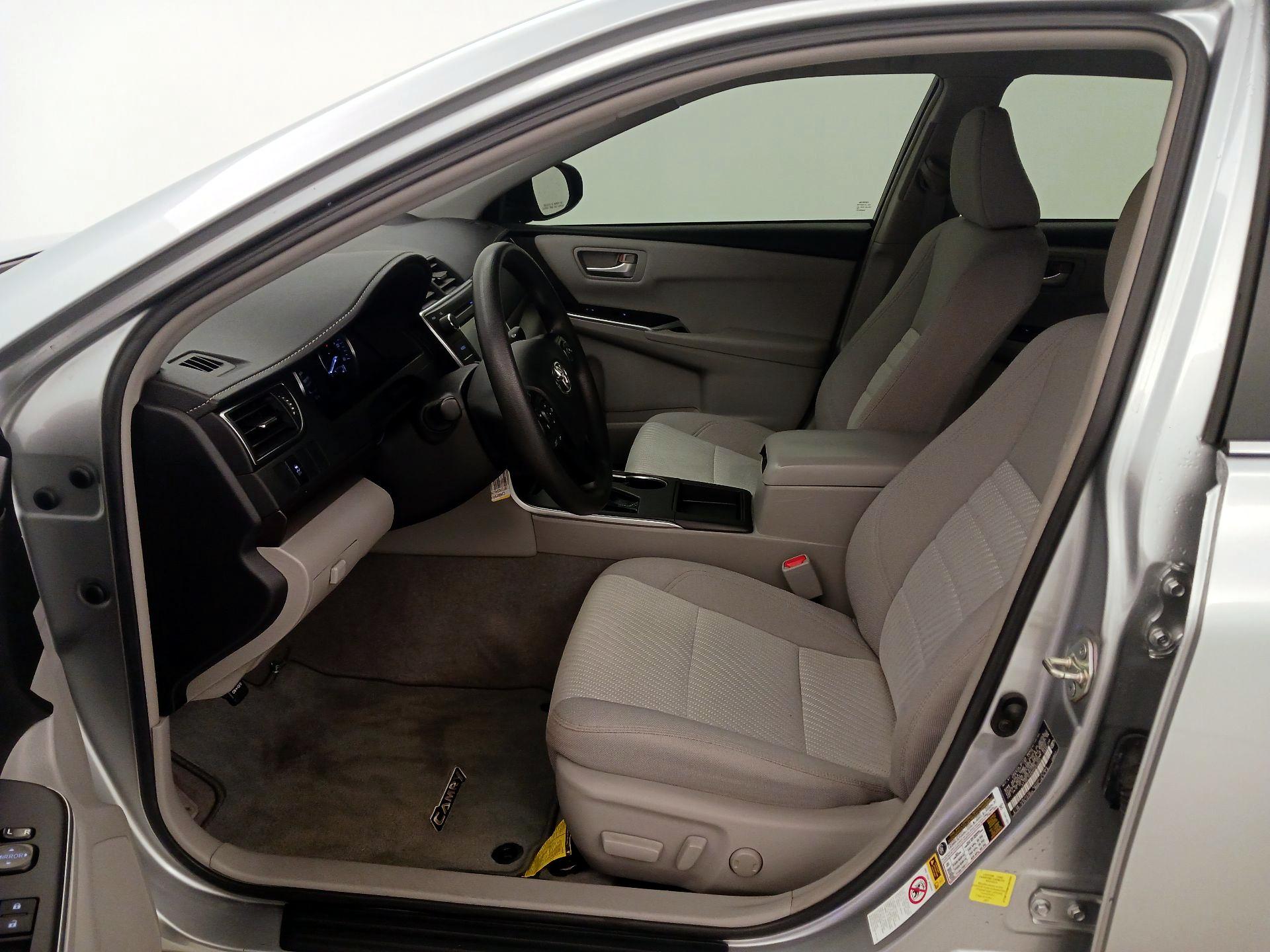 Thumbnail: 2017 Toyota Camry - 11