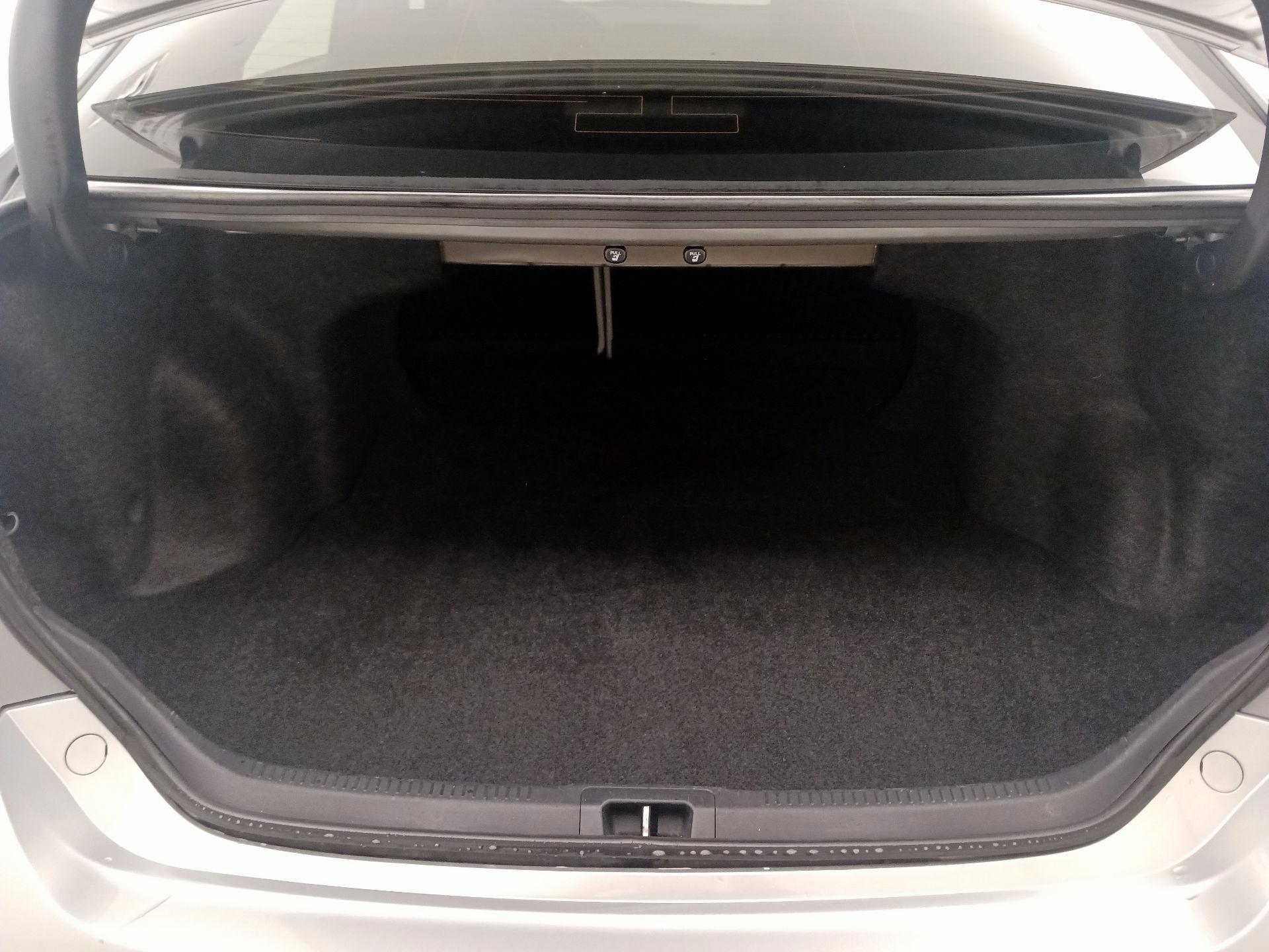 Thumbnail: 2017 Toyota Camry - 20