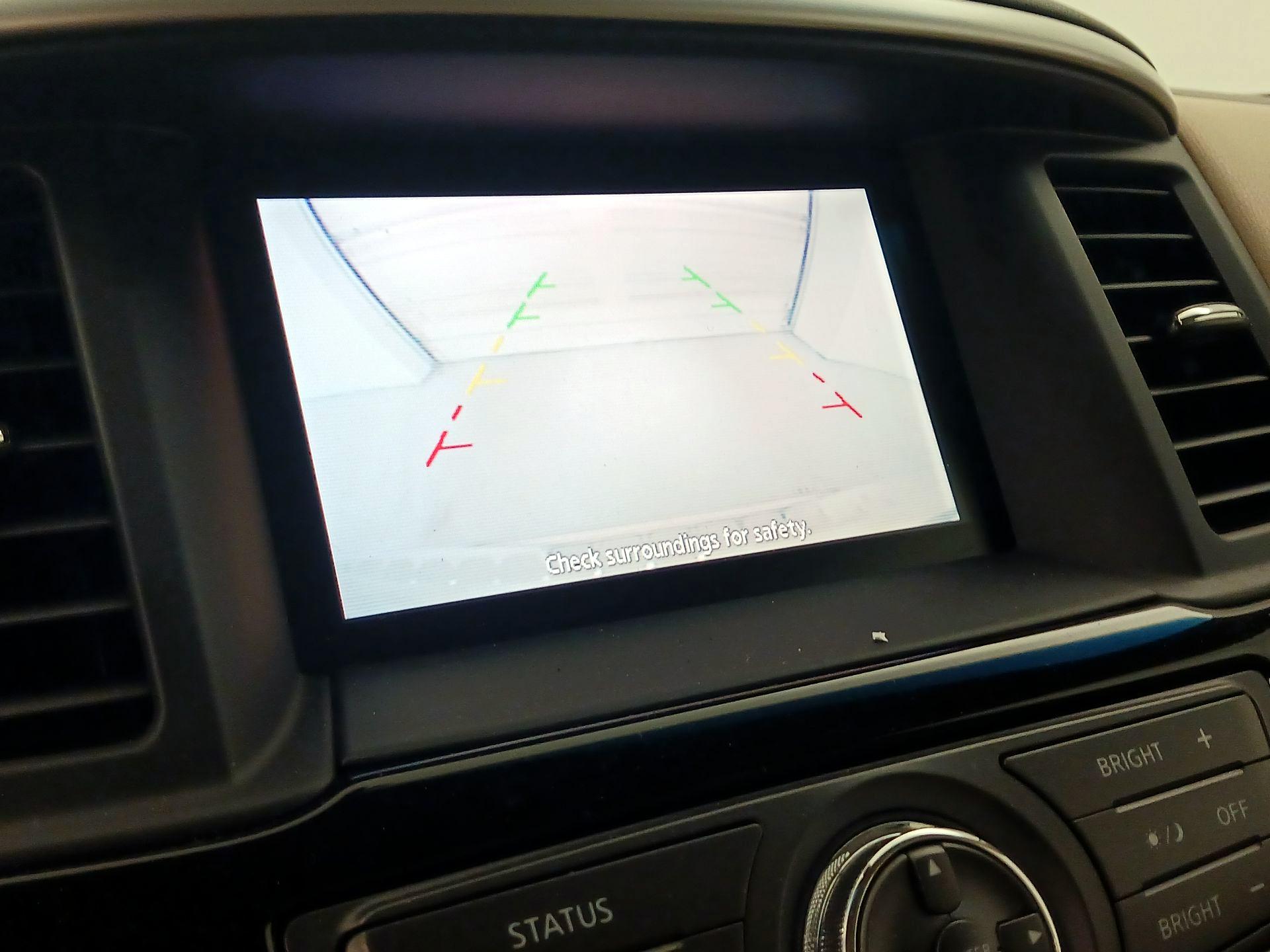 Thumbnail: 2016 Nissan Pathfinder - 14