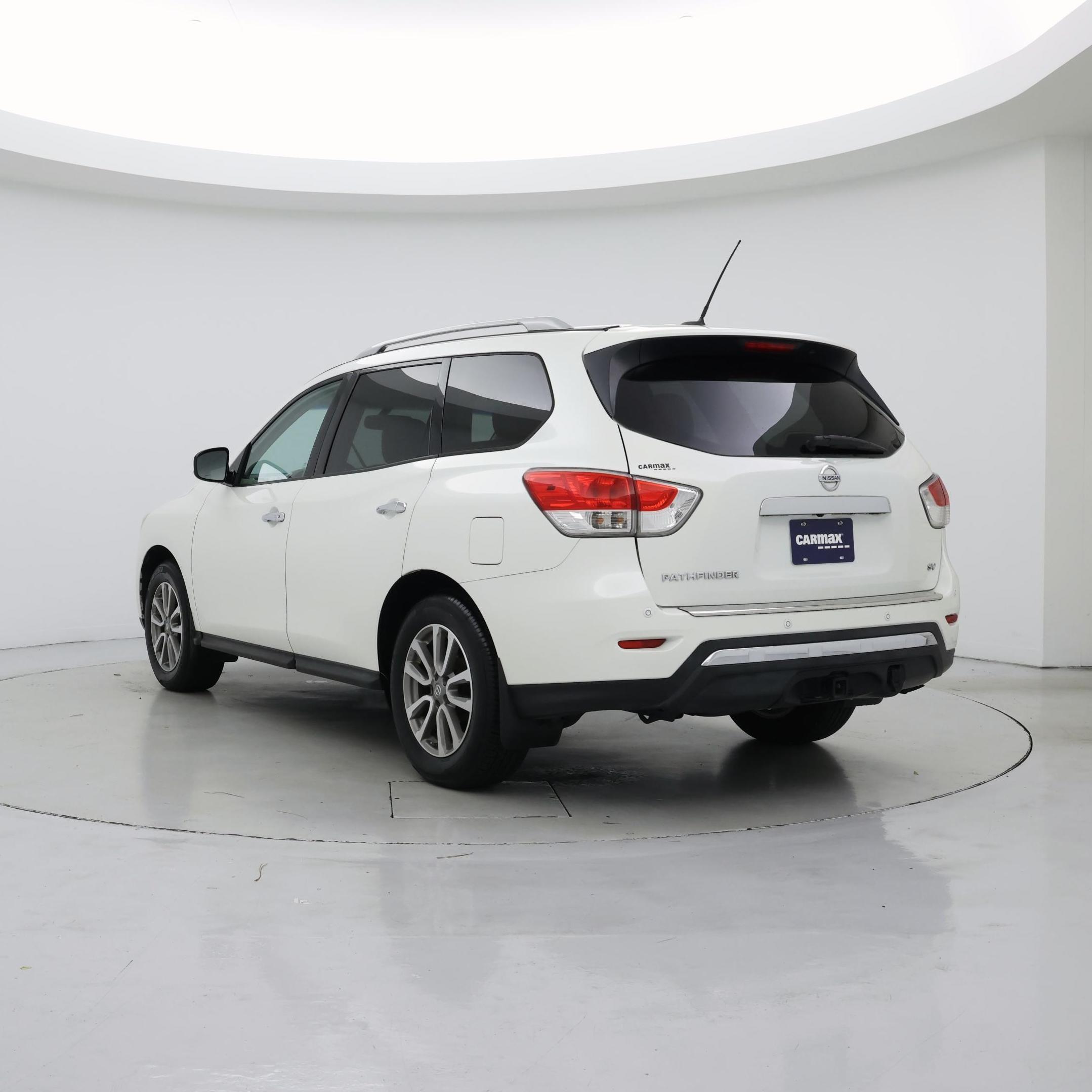 Thumbnail: 2016 Nissan Pathfinder - 2