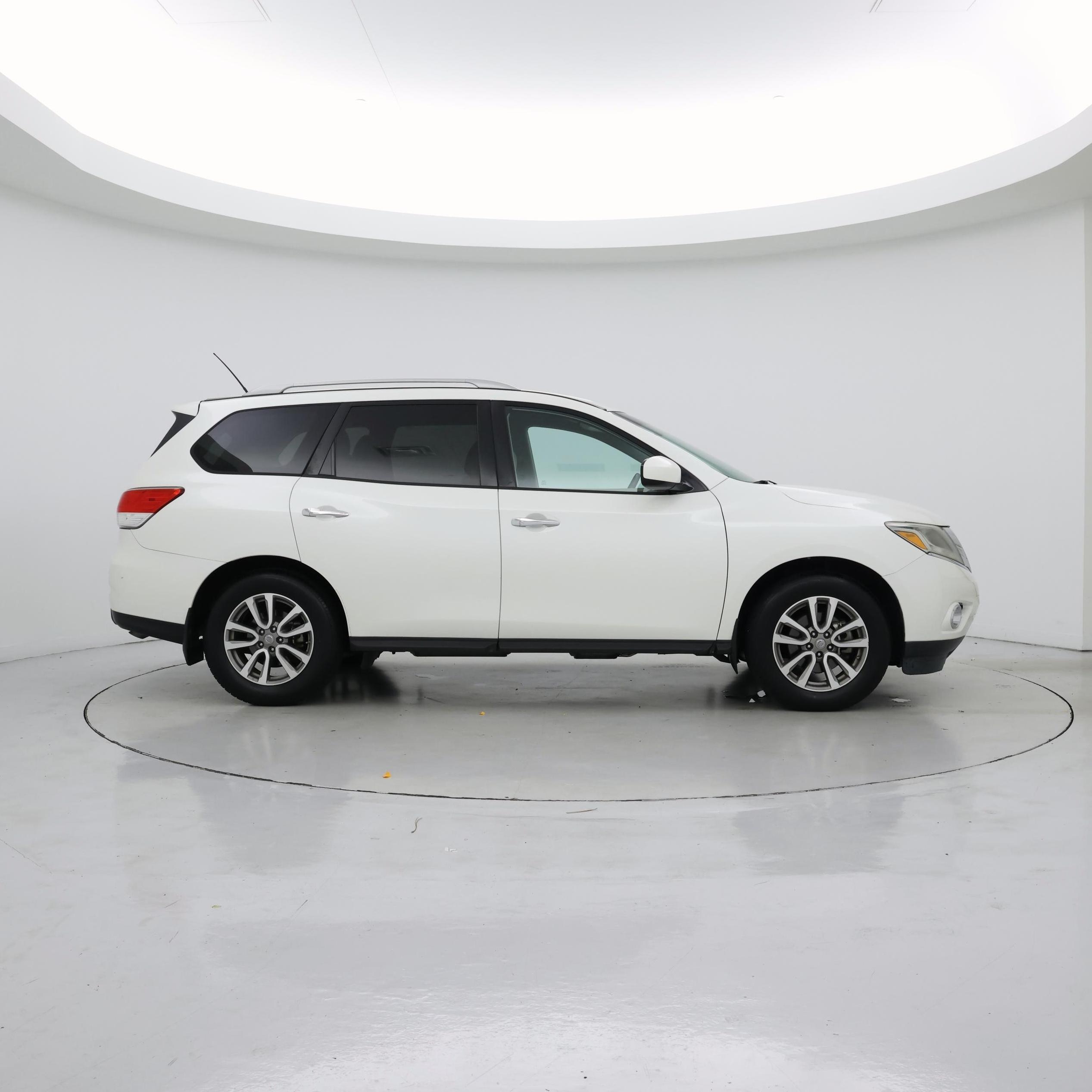 Thumbnail: 2016 Nissan Pathfinder - 7