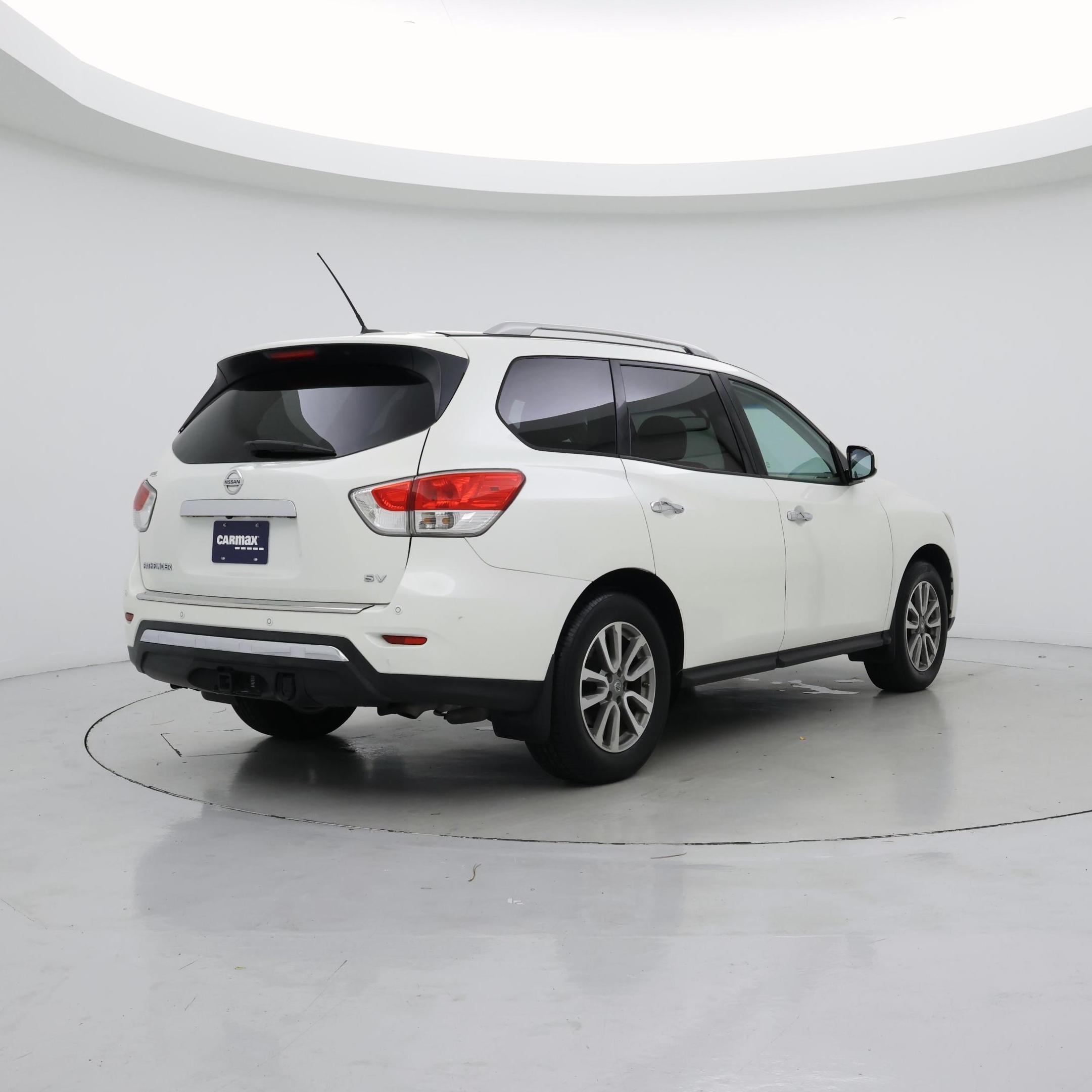 Thumbnail: 2016 Nissan Pathfinder - 8