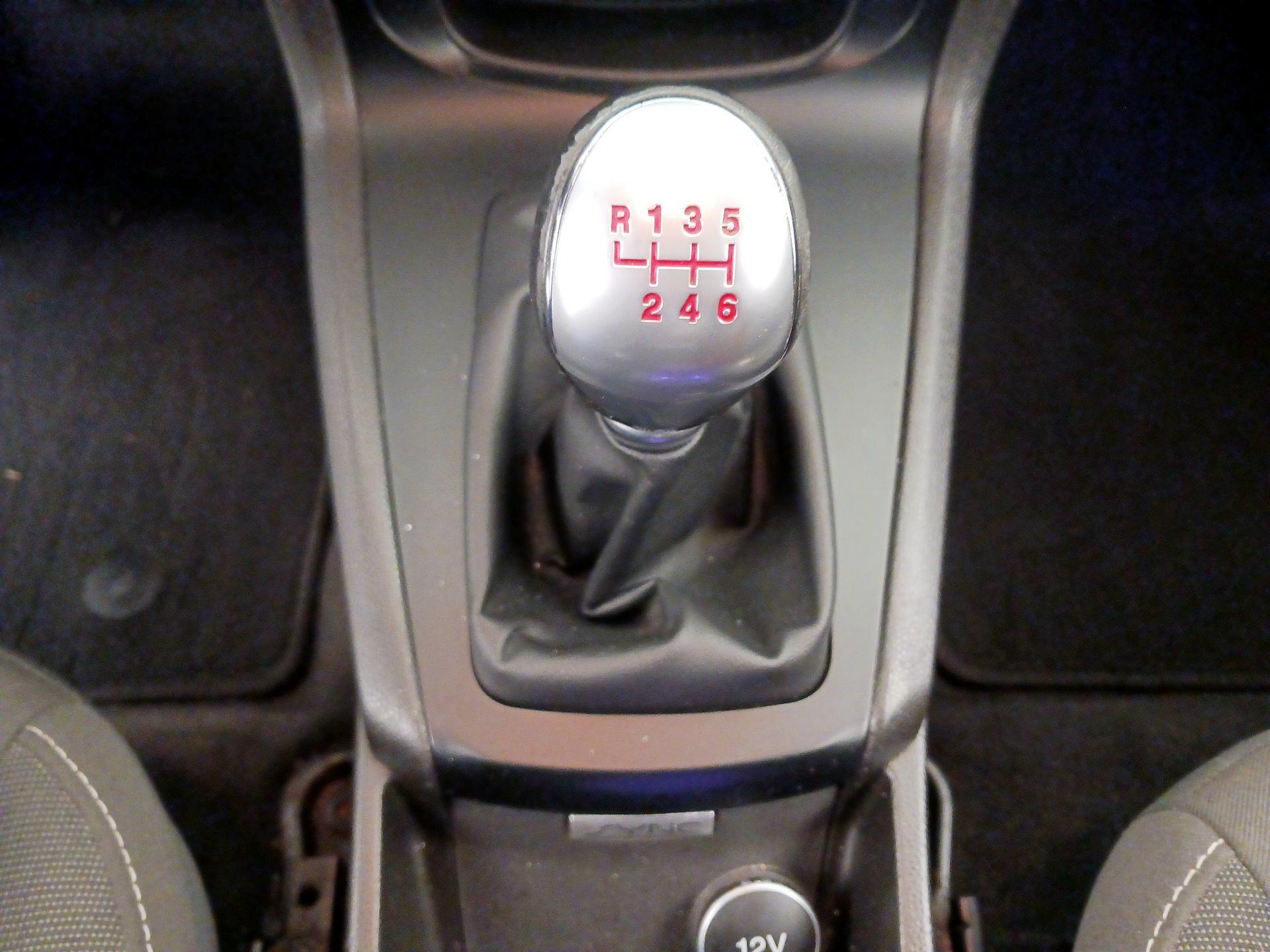 Thumbnail: 2018 Ford Fiesta - 18