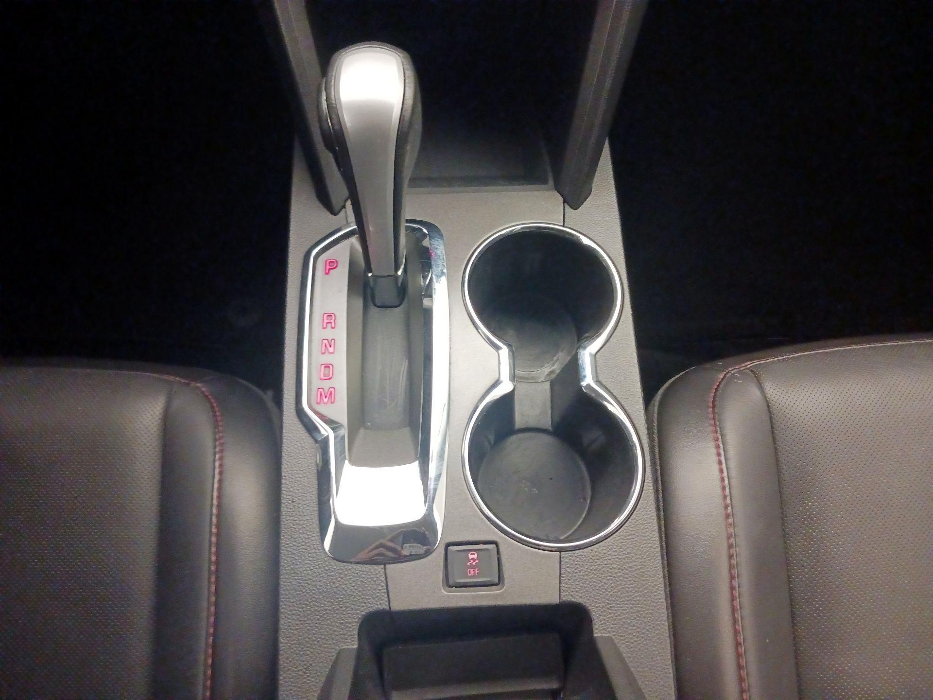 Thumbnail: 2015 GMC Terrain - 17