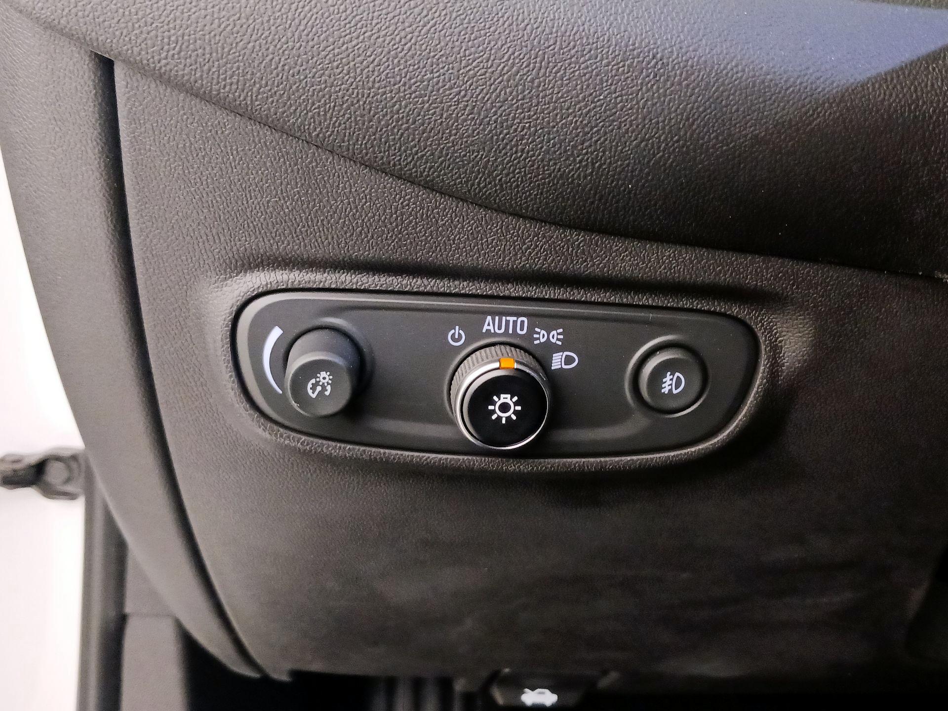 Thumbnail: 2020 Chevrolet Equinox - 13