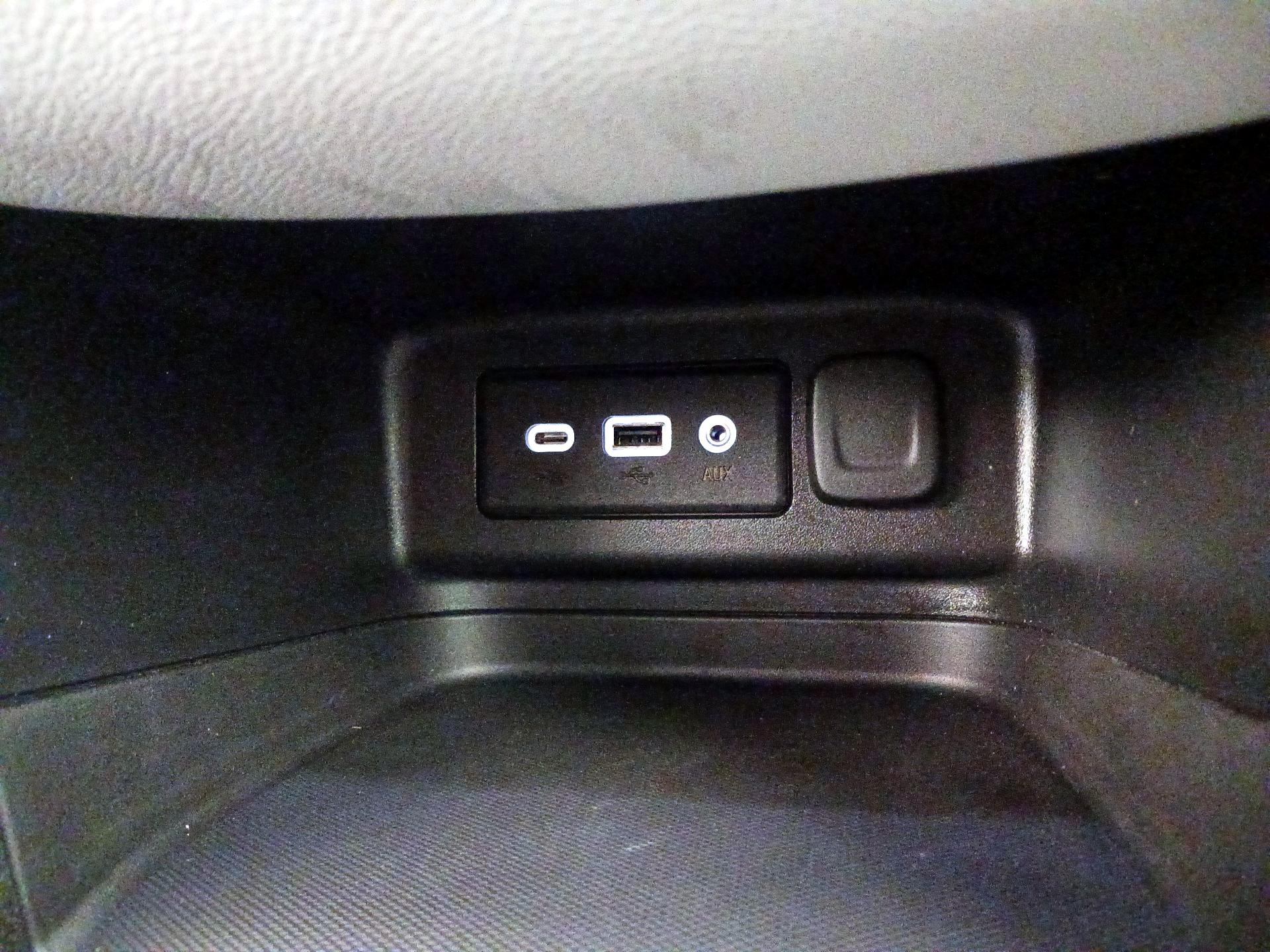 Thumbnail: 2020 Chevrolet Equinox - 18