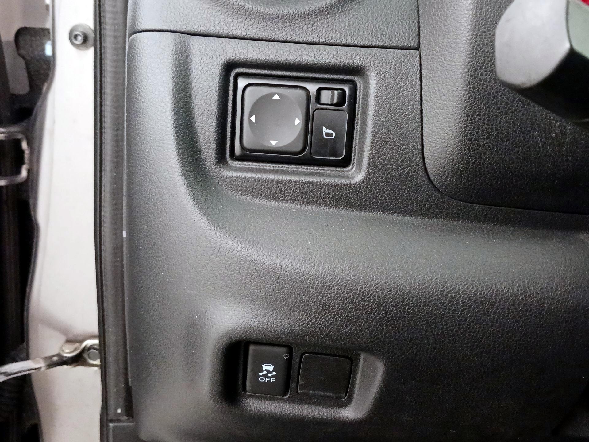 Thumbnail: 2017 Nissan Versa - 13