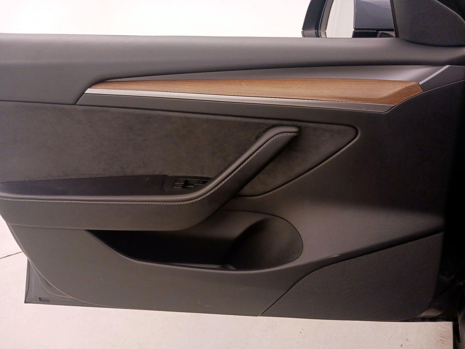 Thumbnail: 2023 Tesla Model 3 - 12