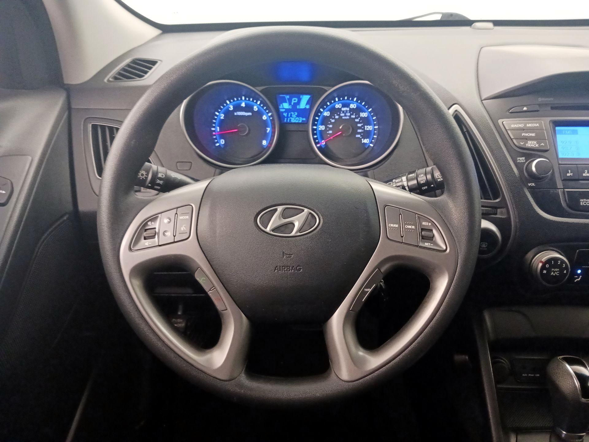 Thumbnail: 2014 Hyundai Tucson - 10