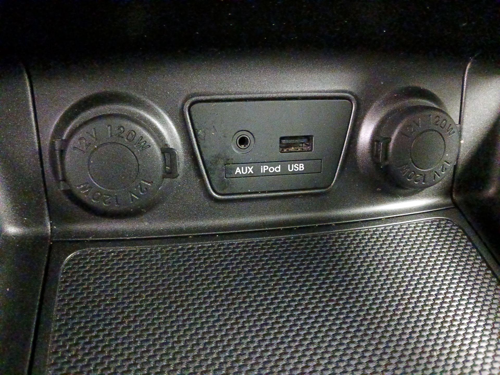 Thumbnail: 2014 Hyundai Tucson - 17