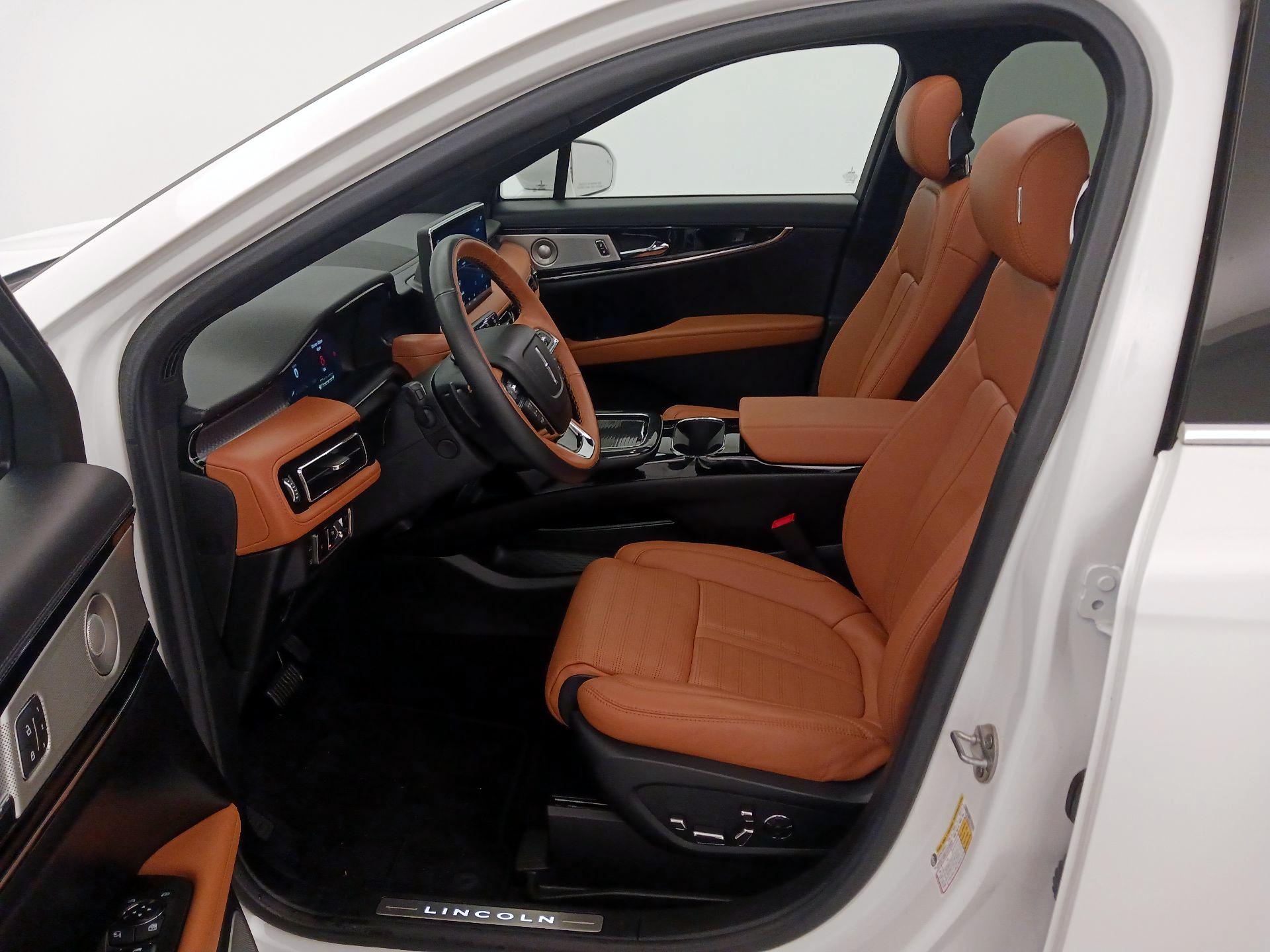 Thumbnail: 2023 Lincoln Nautilus - 11